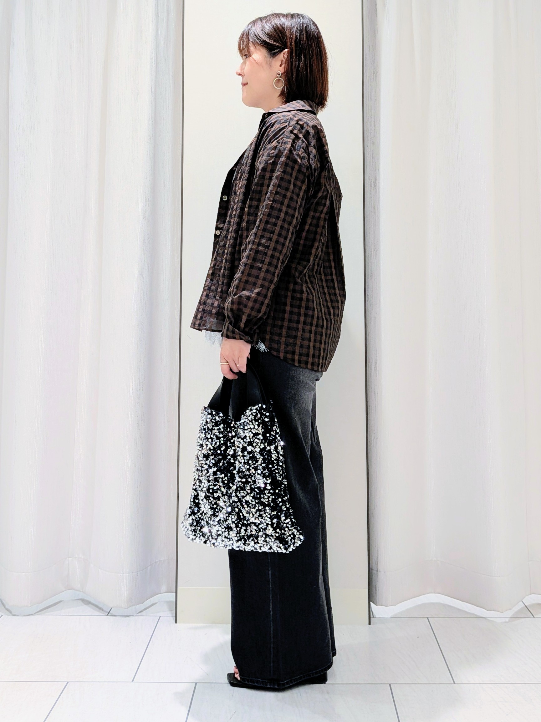 Onumaさんの「UNTITLED｜シアーチェックシャツブラウス」を使ったコーディネート