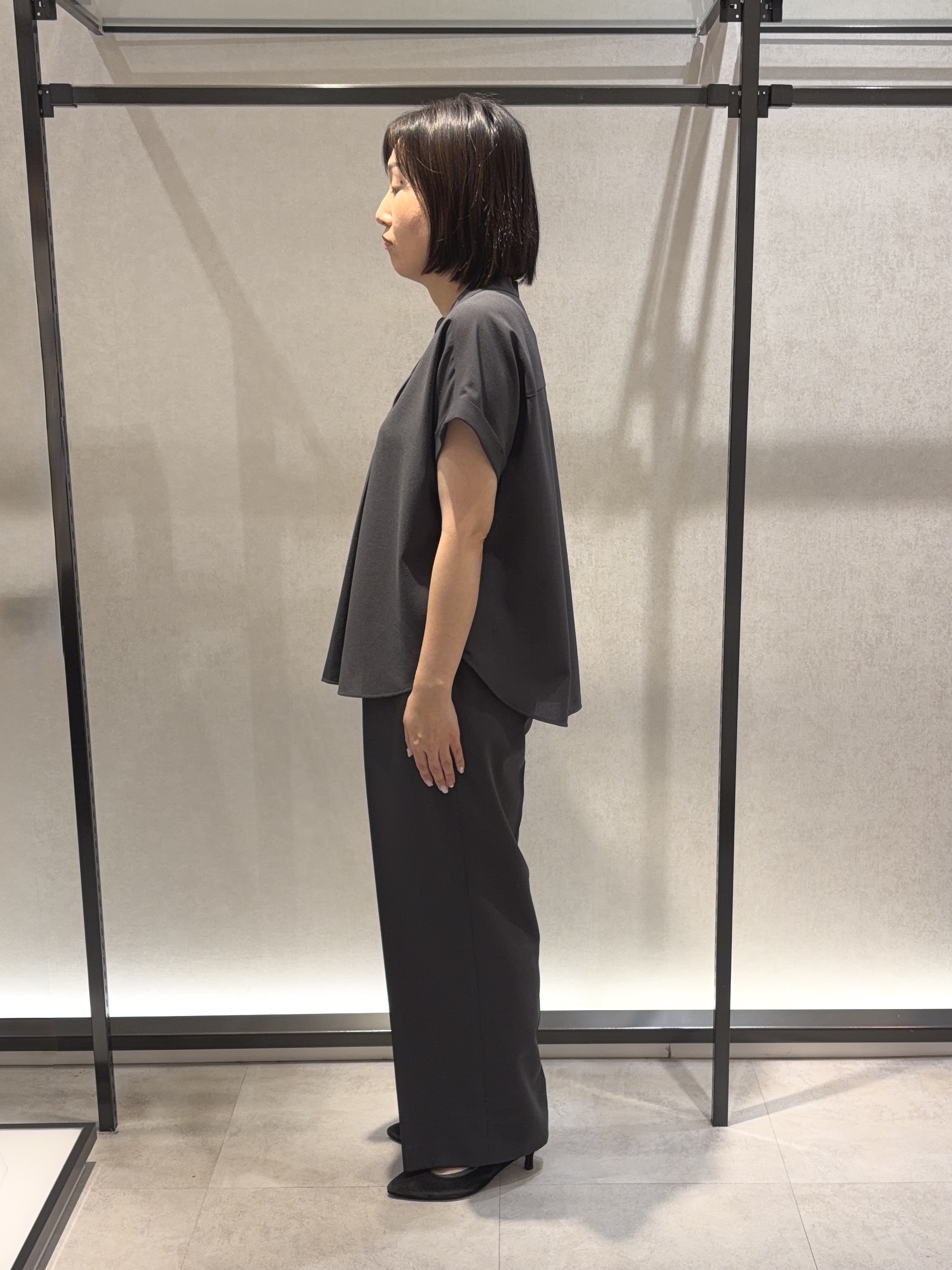 わたなべさんの「UNTITLED｜【セットアップ可/通気性/UVカット】エアリークールブラウス」を使ったコーディネート