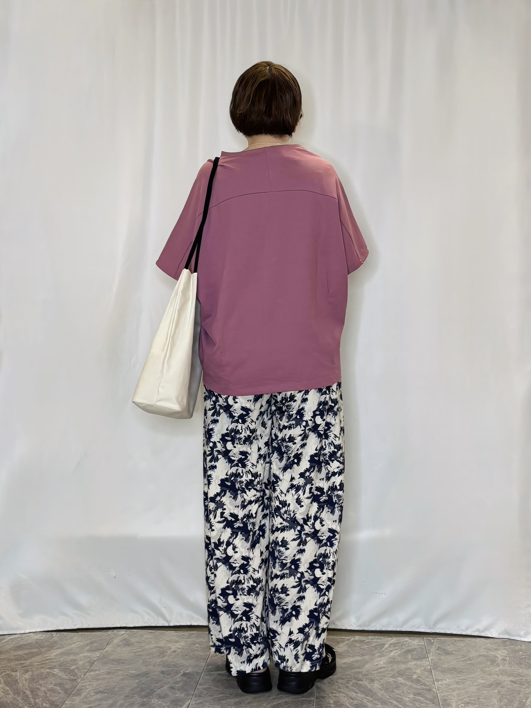 たみさんの「SHOO･LA･RUE｜【ひんやり/体型カバー】インせず着られる 上品見えのドルマントップス」を使ったコーディネート