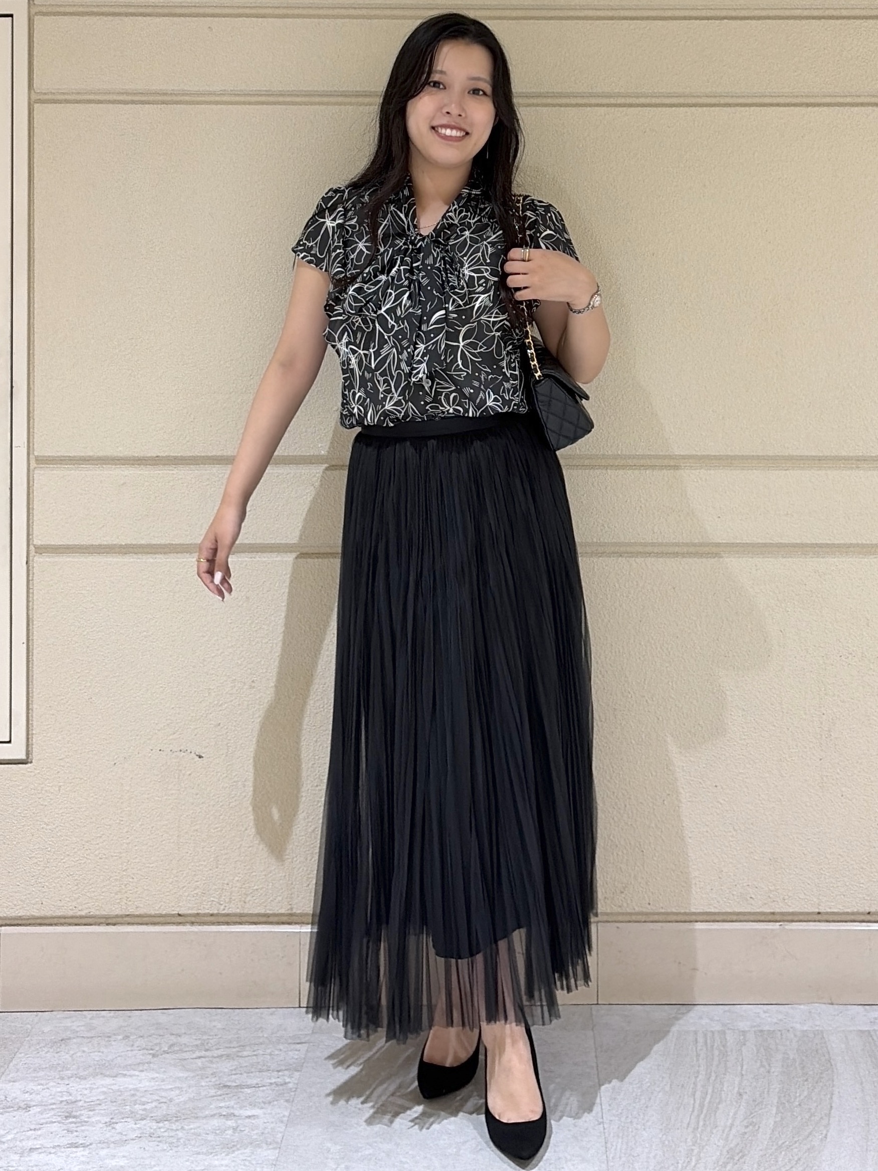 Momokaさんの「COUP DE CHANCE｜【手洗い可／日本製】フラワーリボンブラウス」を使ったコーディネート