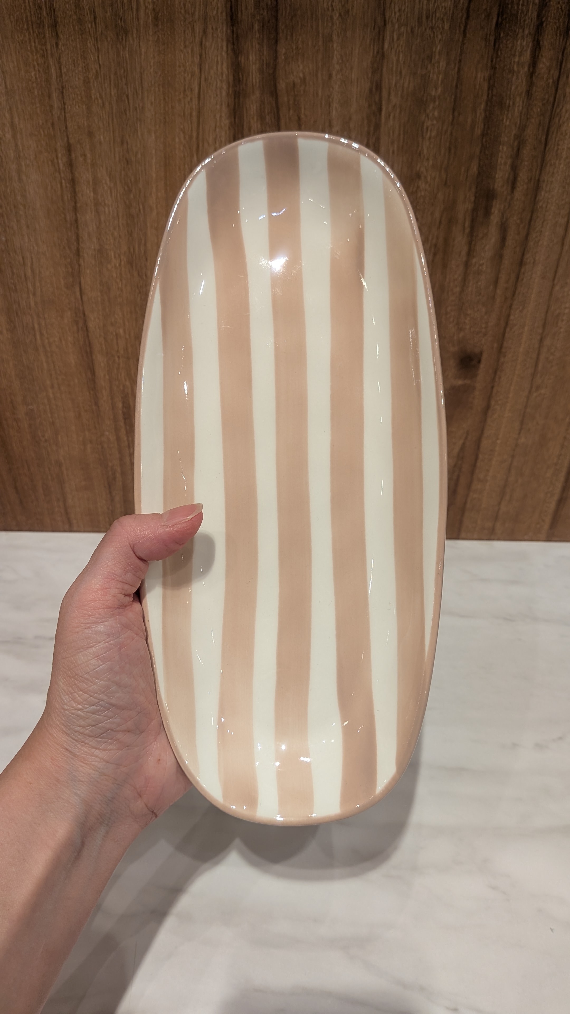 うしさんの「212 KITCHEN STORE｜ストライプ オーバルプレート PK」を使ったコーディネート