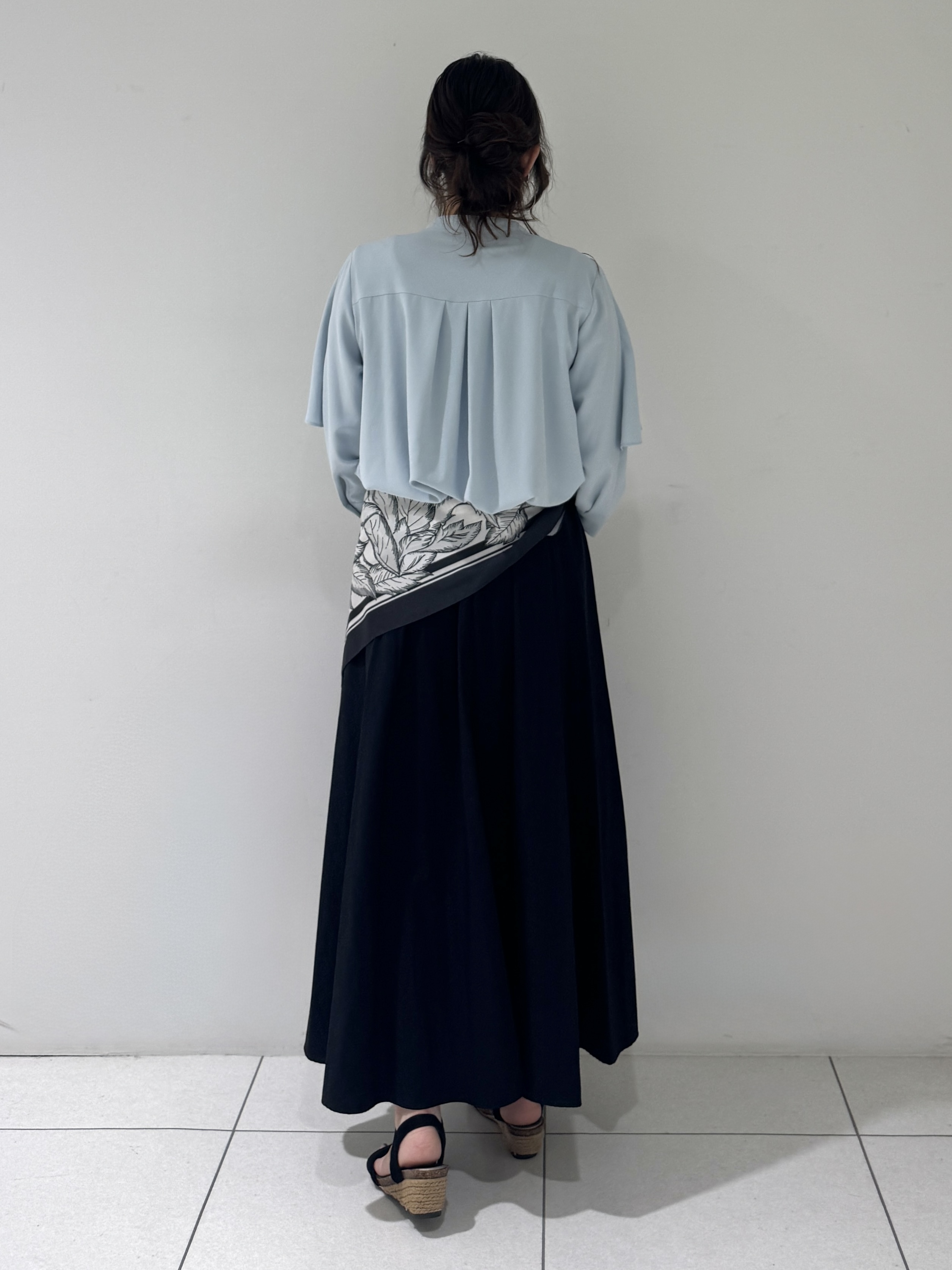 そんさんの「INDIVI｜【接触冷感/UVケア/夏羽織り/着る日傘】ケープ風ブラウス」を使ったコーディネート