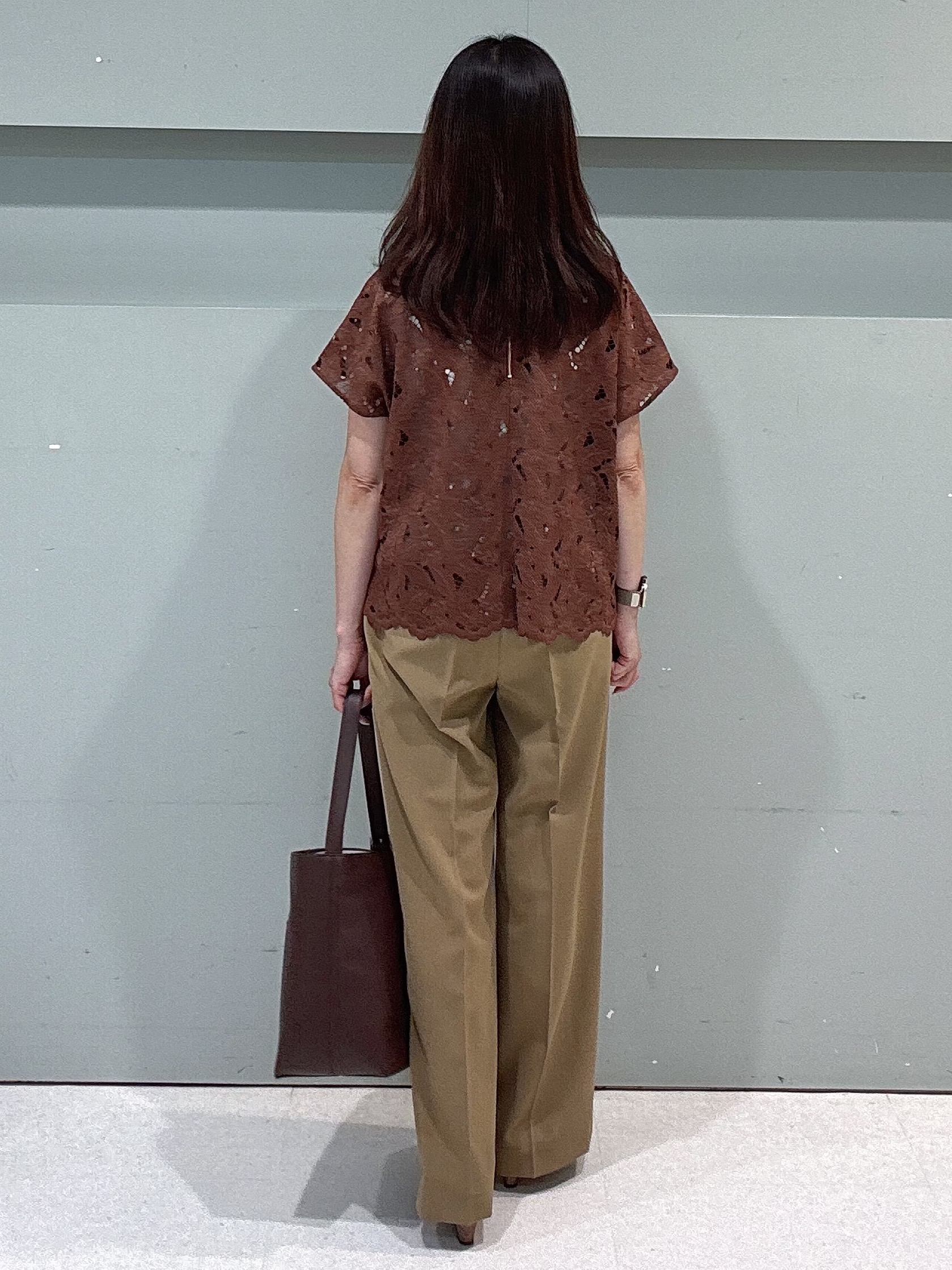 makiさんの「UNTITLED｜【セットアップ可/品のある透け感】リーフレースブラウス」を使ったコーディネート