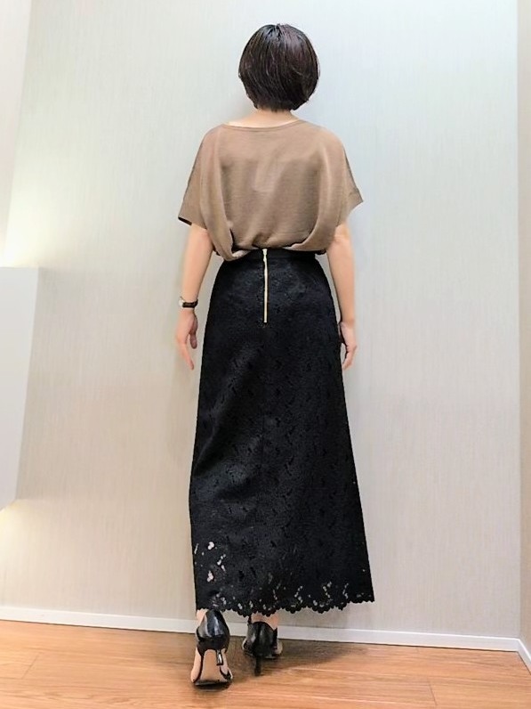 ミズタさんの「UNTITLED｜【アンサンブル可/品のある透け感】Tシャツ風ニットトップス」を使ったコーディネート