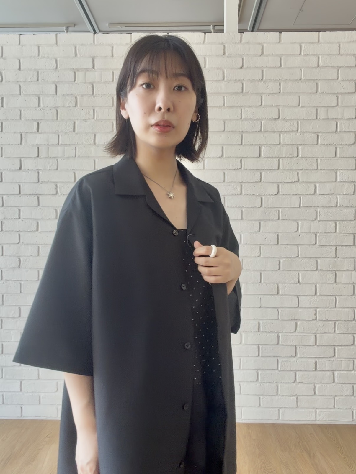 abeさんの「tk.TAKEO KIKUCHI｜【セットアップ対応可／吸水速乾】セオ&alpha;（R）開襟シャツ」を使ったコーディネート