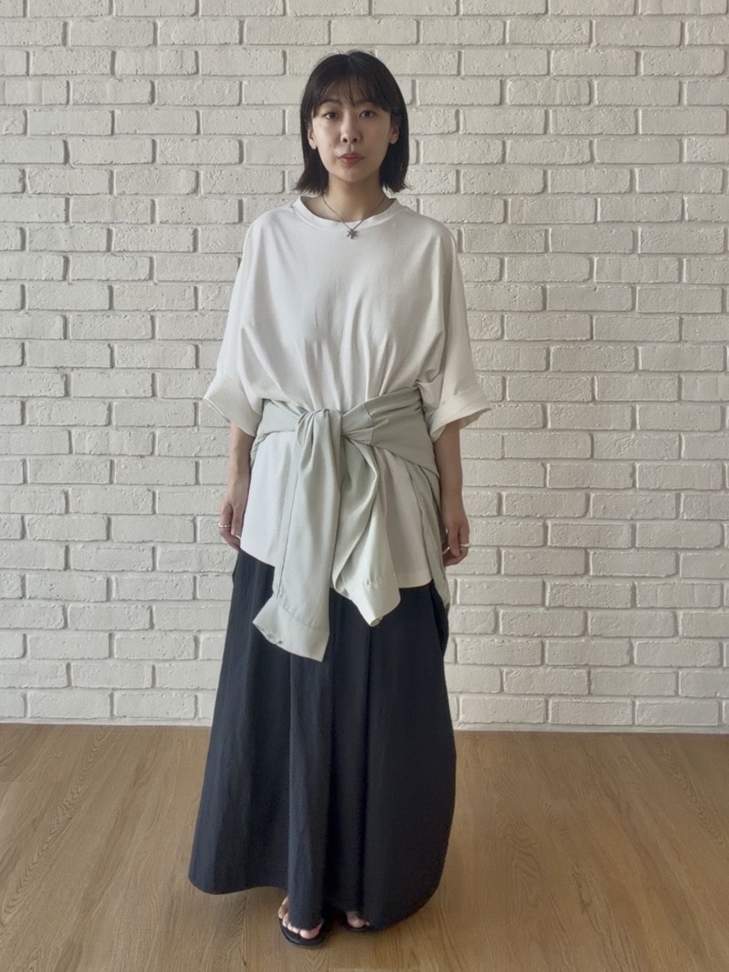 abeさんの「tk.TAKEO KIKUCHI｜【選べる7色】トロミドレープカラーシャツ/トロミ/梨地/7色/レギュラーカラー/長袖」を使ったコーディネート