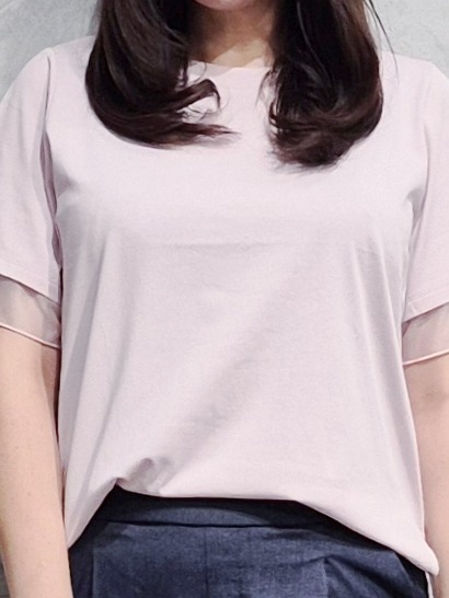 ひさえさんの「THE SHOP TK｜【M-XL/ひんやり】上品な透け感 袖口シアーTシャツ」を使ったコーディネート