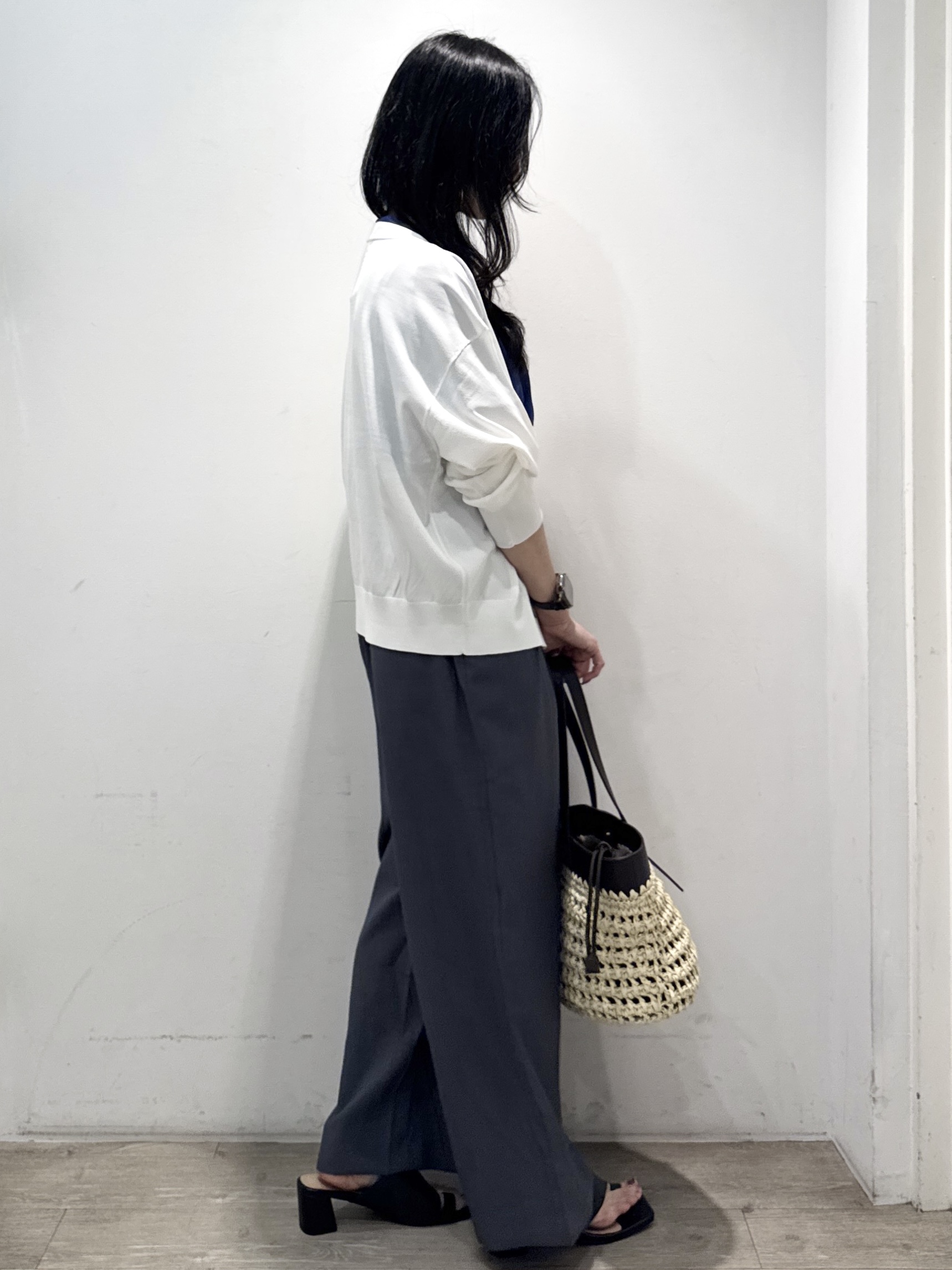 yuicciさんの「OPAQUE.CLIP｜【UV／接触冷感】Vネックリラクシーニットカーディガン《洗濯機OK／抗ピル》」を使ったコーディネート