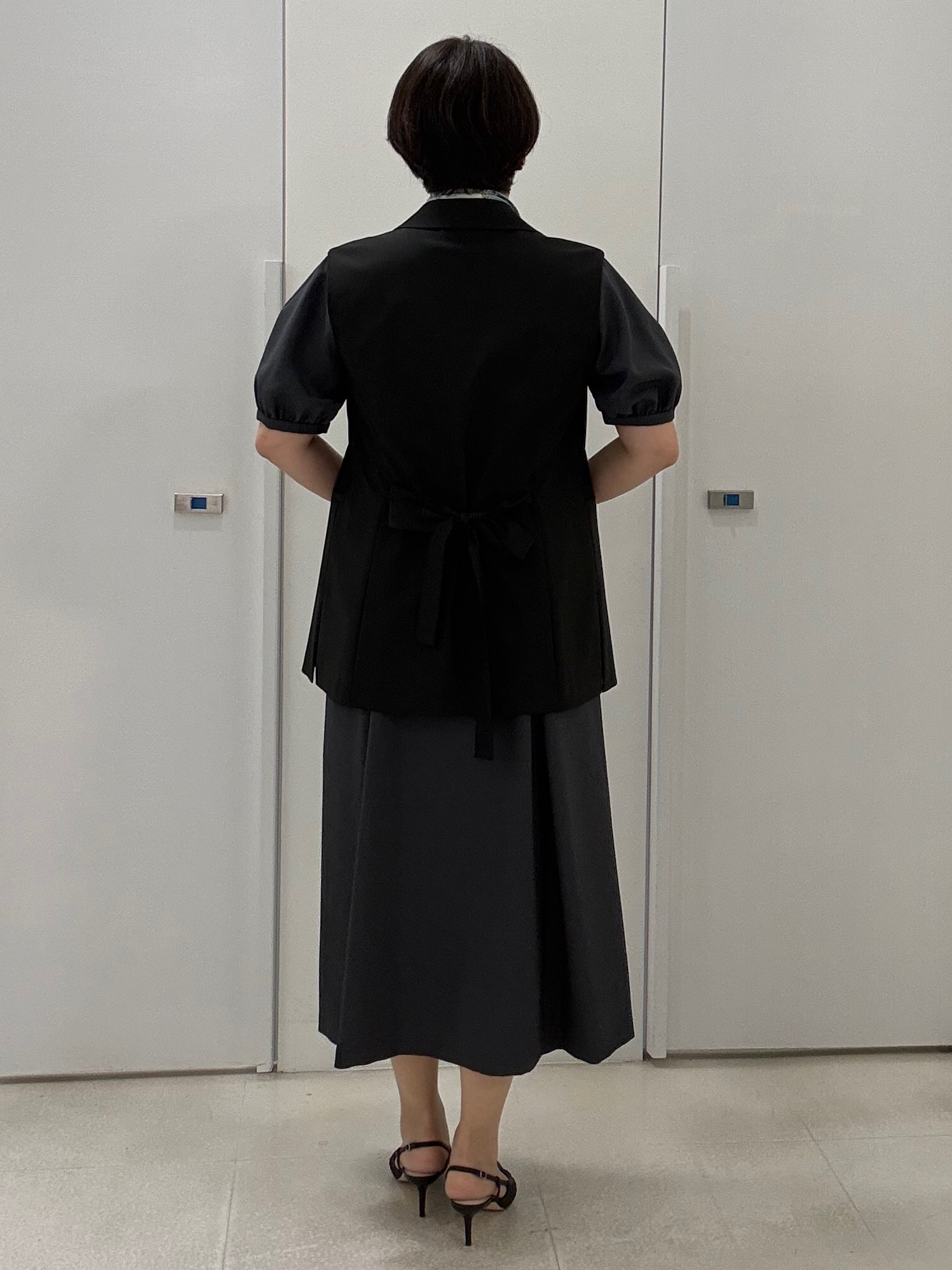 hIさんの「COUP DE CHANCE｜【手洗い可／日本製】サックワンピース」を使ったコーディネート