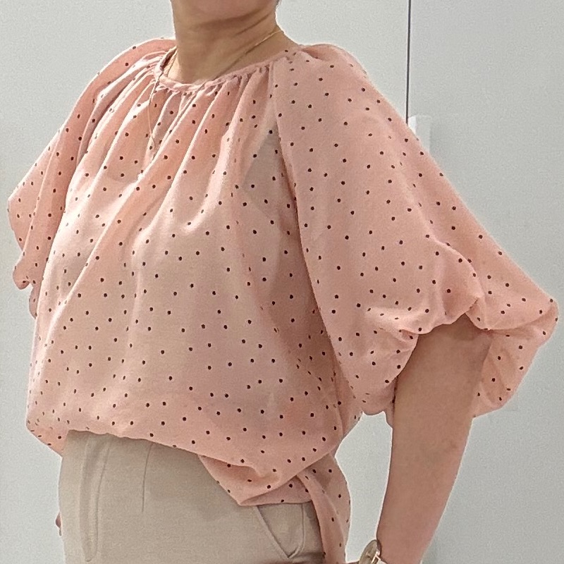 hIさんの「COUP DE CHANCE｜シアードットブラウス」を使ったコーディネート
