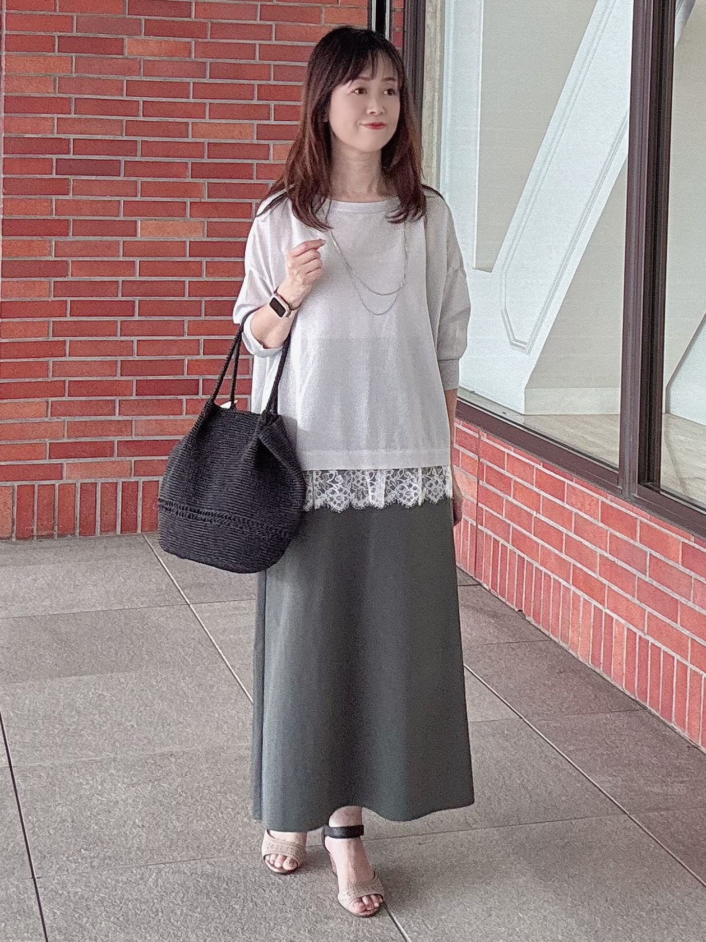 makiさんの「UNTITLED｜レースドッキングニットプルオーバー」を使ったコーディネート