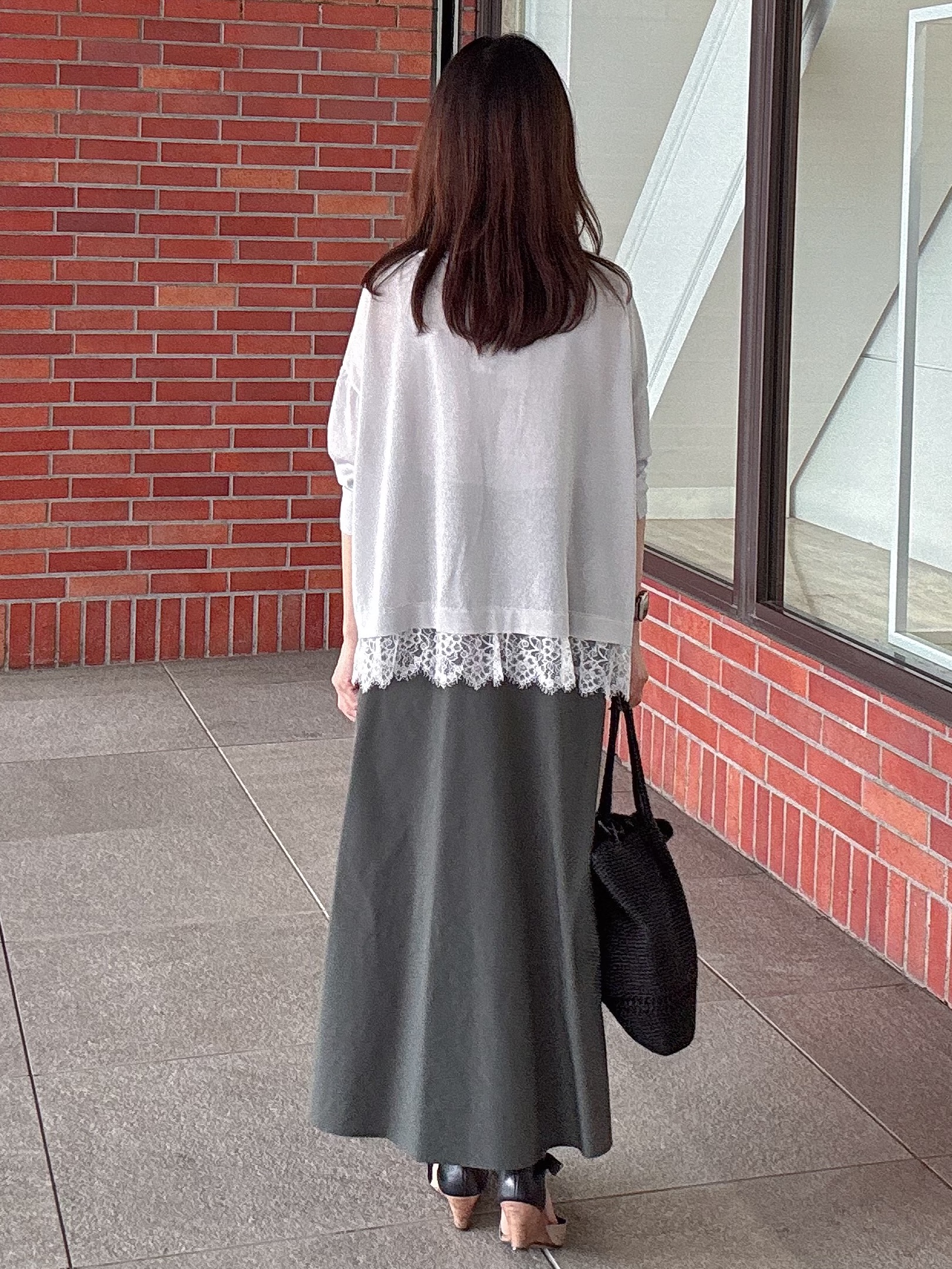 makiさんの「UNTITLED｜レースドッキングニットプルオーバー」を使ったコーディネート