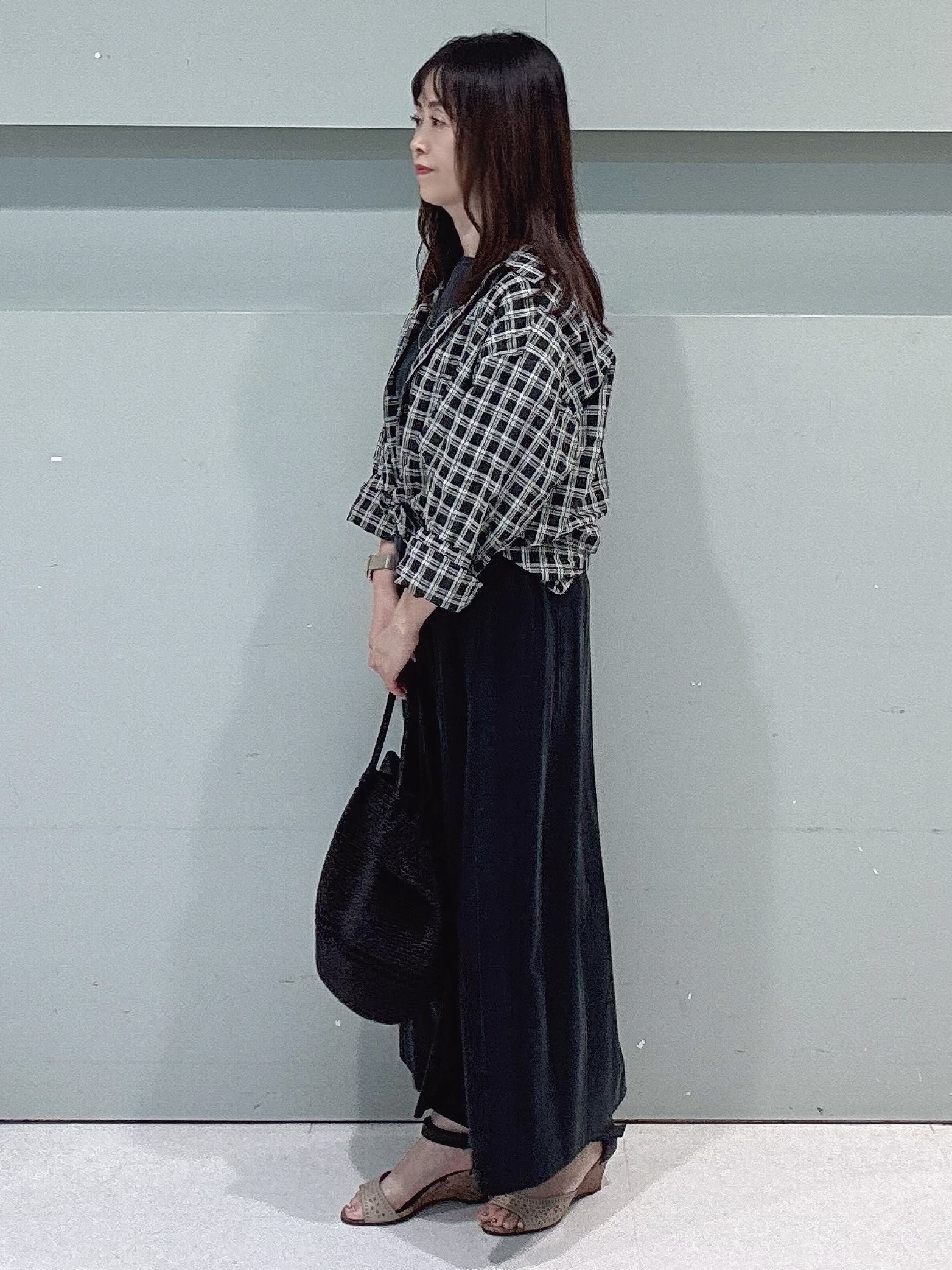 makiさんの「UNTITLED｜シアーチェックシャツブラウス」を使ったコーディネート