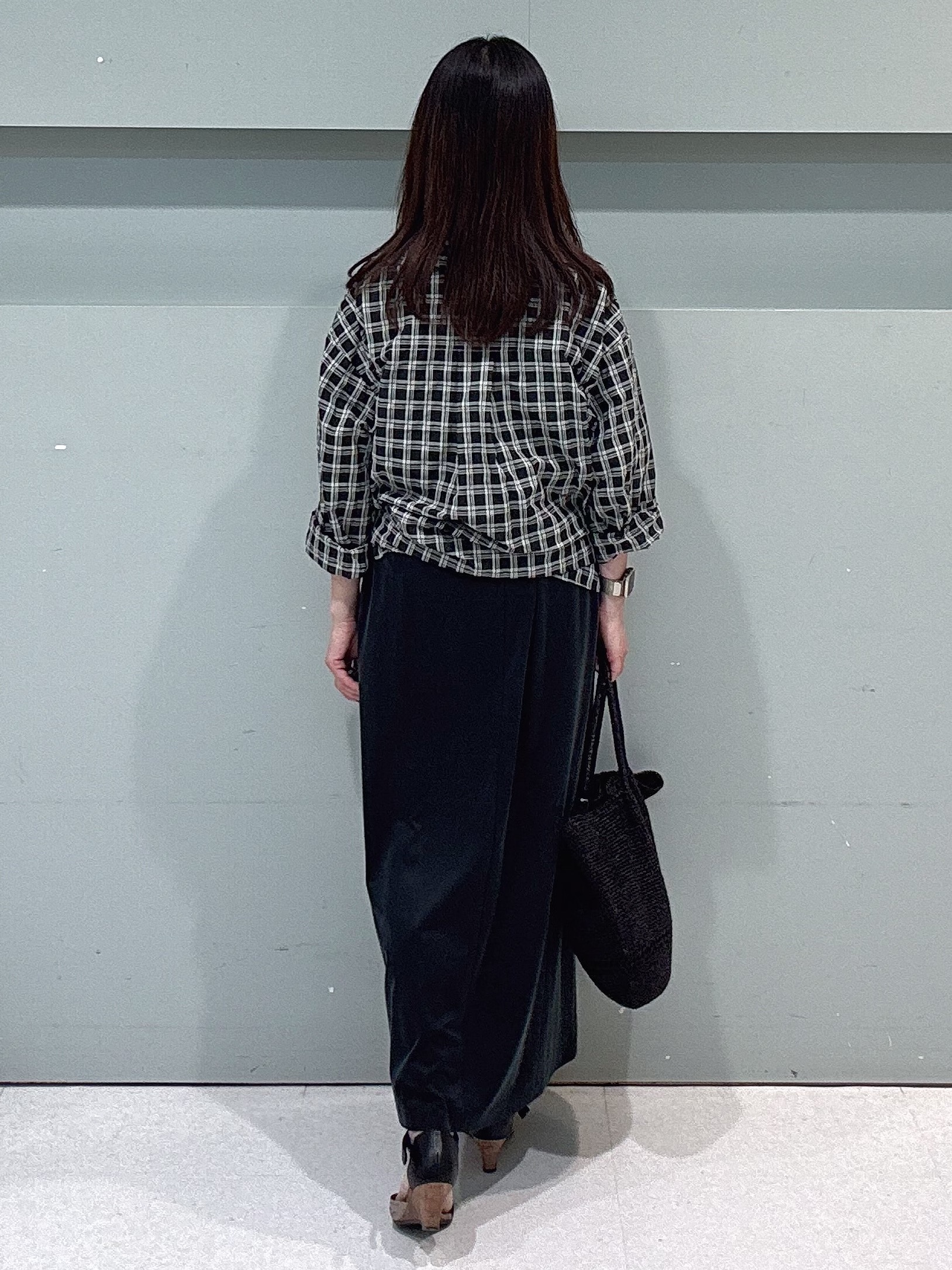 makiさんの「UNTITLED｜シアーチェックシャツブラウス」を使ったコーディネート