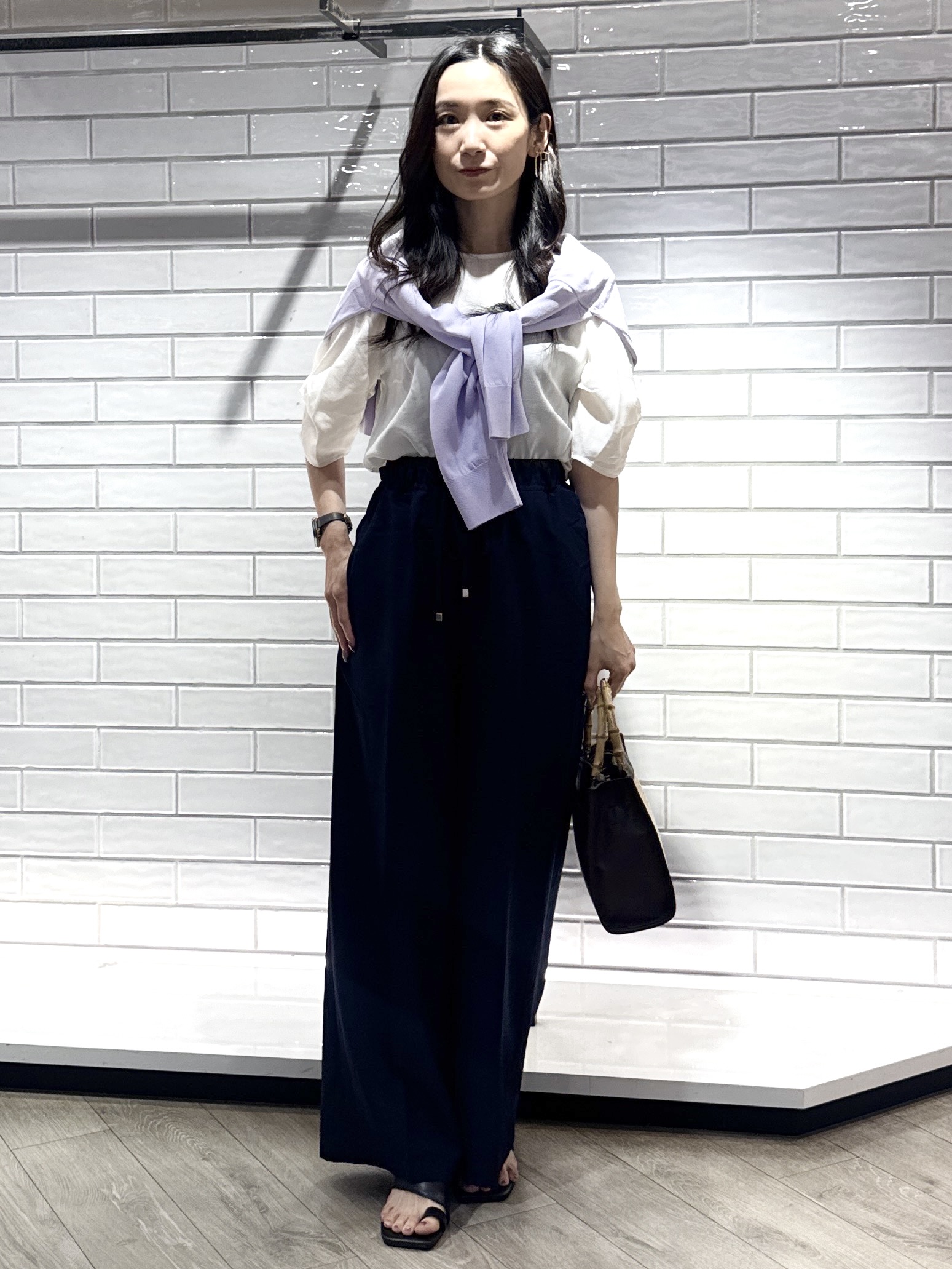 yuicciさんの「OPAQUE.CLIP｜【UV／接触冷感】Vネックリラクシーニットカーディガン《洗濯機OK／抗ピル》」を使ったコーディネート