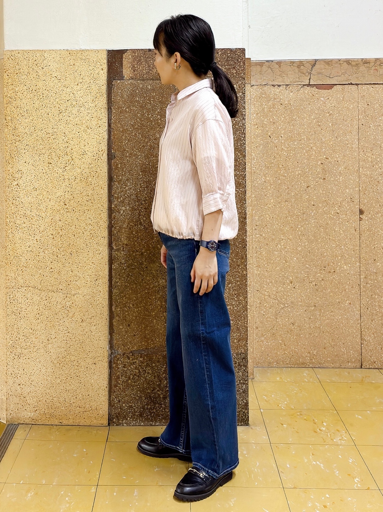 hattoriさんの「INDIVI｜【シアー／7分袖】体型カバーゆったりシャツ」を使ったコーディネート