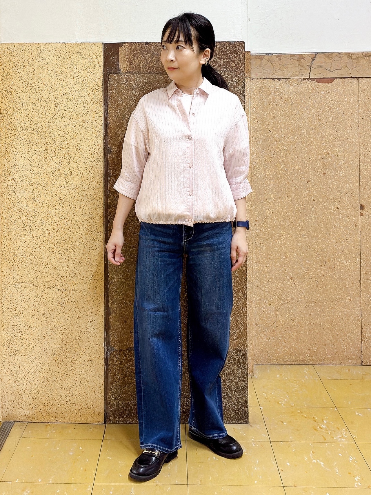 hattoriさんの「INDIVI｜【シアー／7分袖】体型カバーゆったりシャツ」を使ったコーディネート