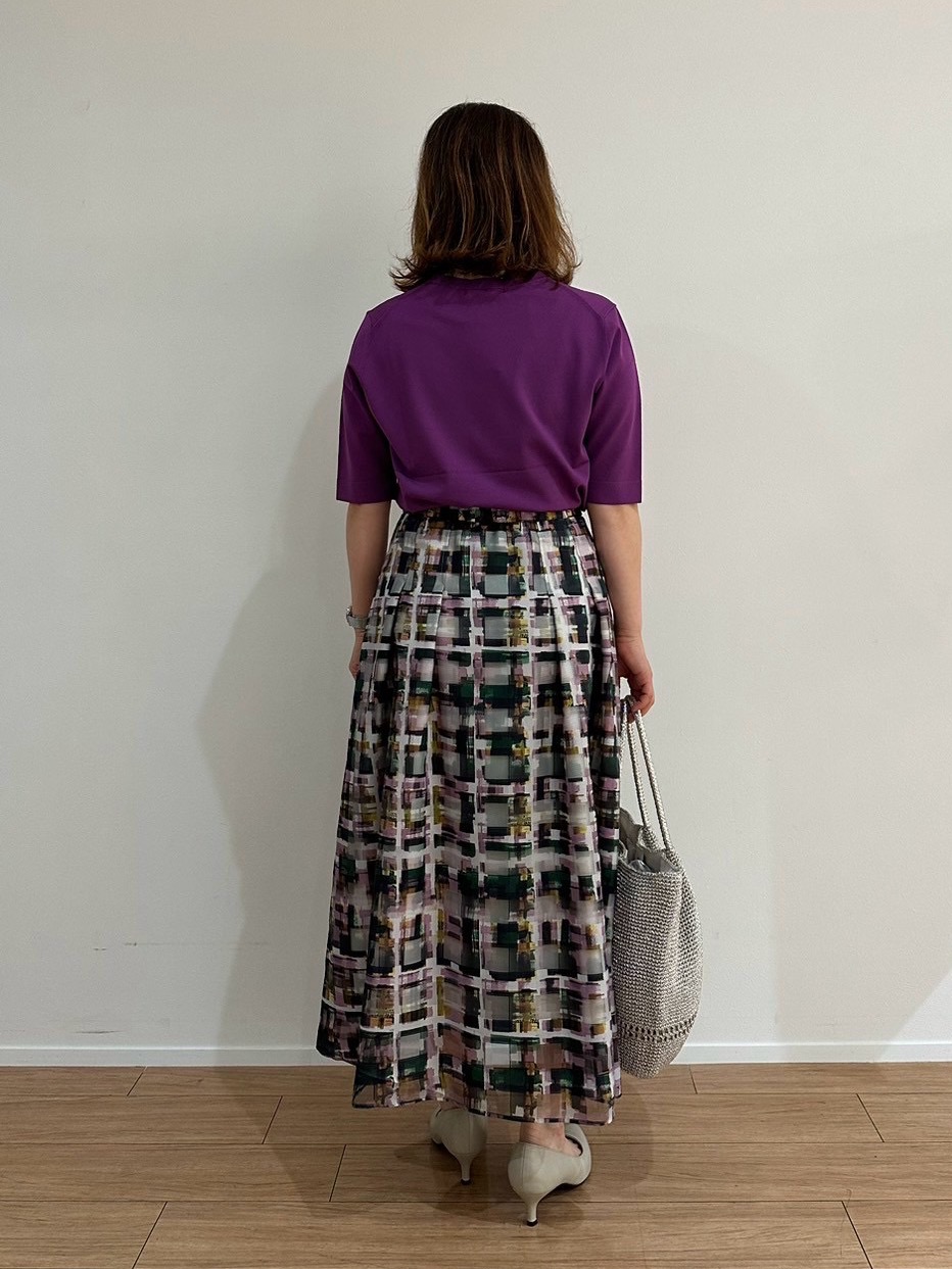 Juneさんの「UNTITLED｜【アンサンブル可/上品な清涼感】コンパクト5分袖ニット」を使ったコーディネート