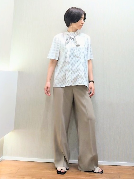 ミズタさんの「UNTITLED｜ダイヤジオメプリントブラウス」を使ったコーディネート