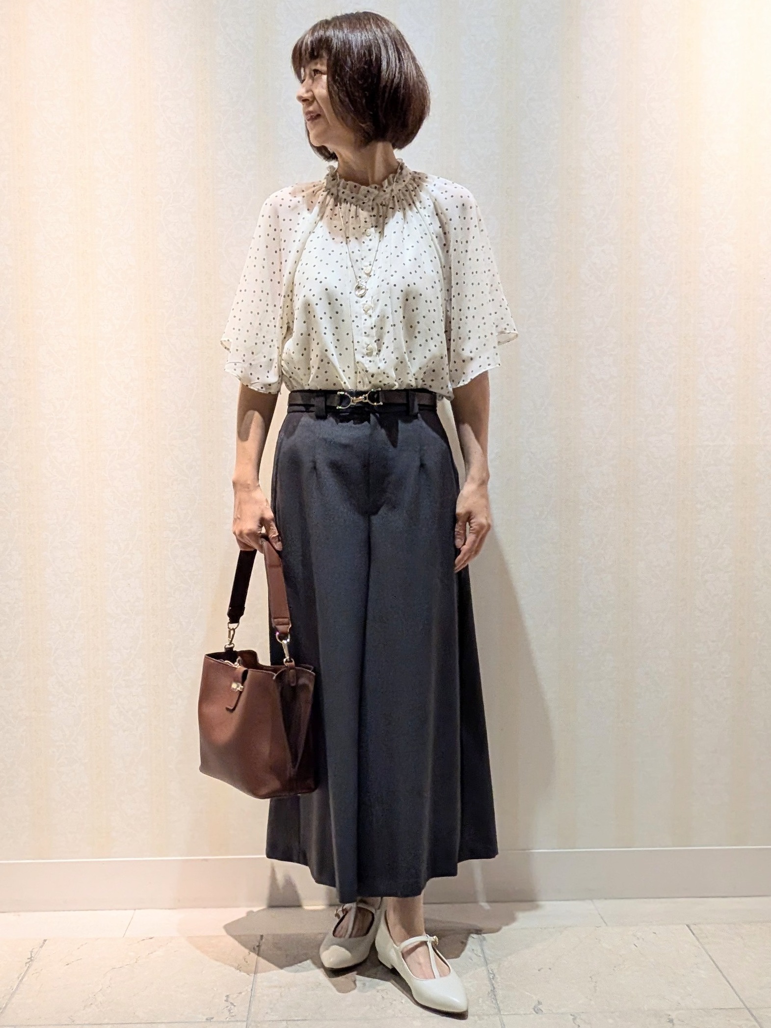 Ariさんの「Reflect｜【セットアップ／手洗い可】ドット柄シアーブラウス」を使ったコーディネート