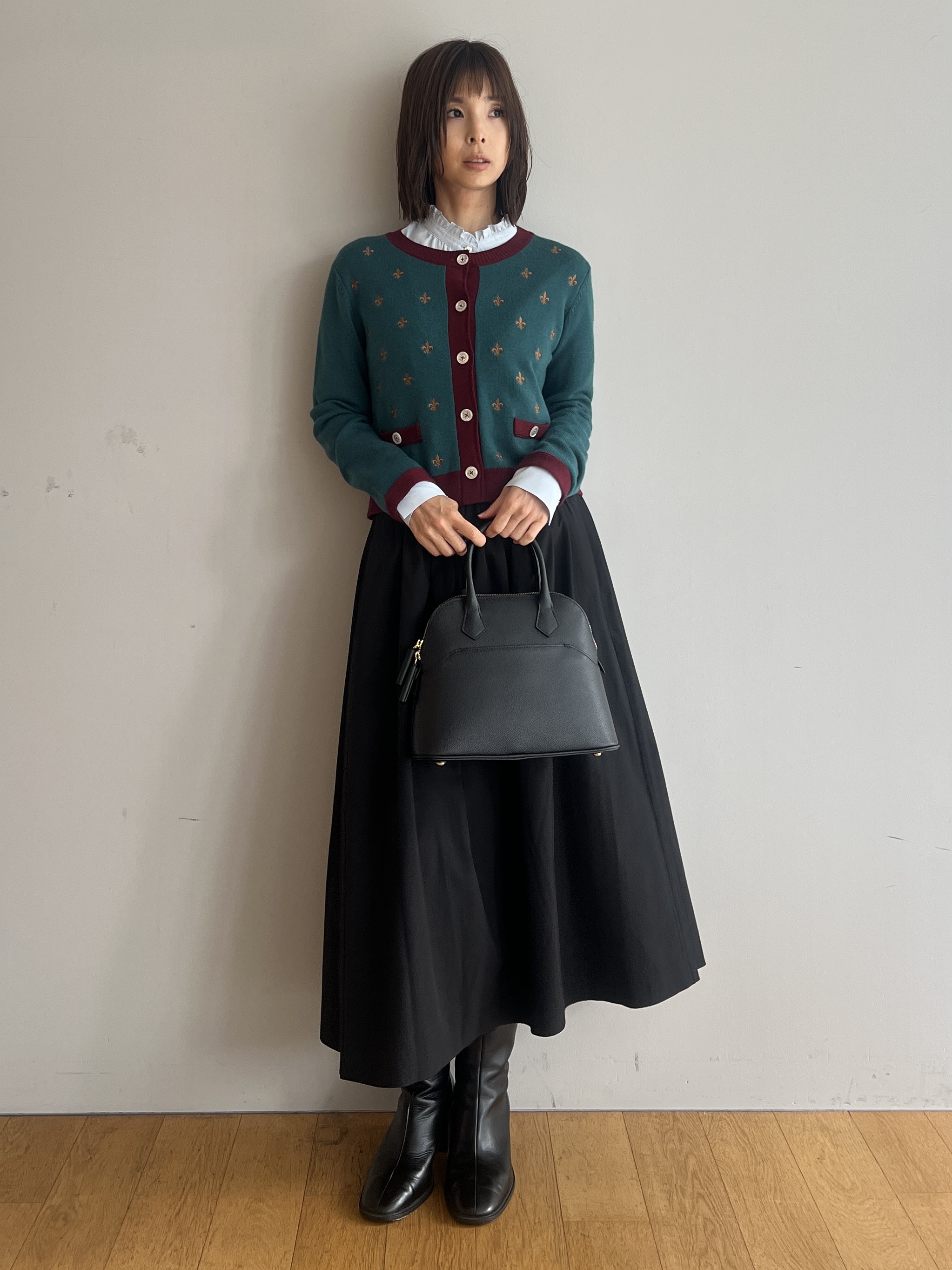 misaさんの「DRESSTERIOR｜◆mica della valle（ミカデラヴァッレ）Katia ハンドバッグ」を使ったコーディネート