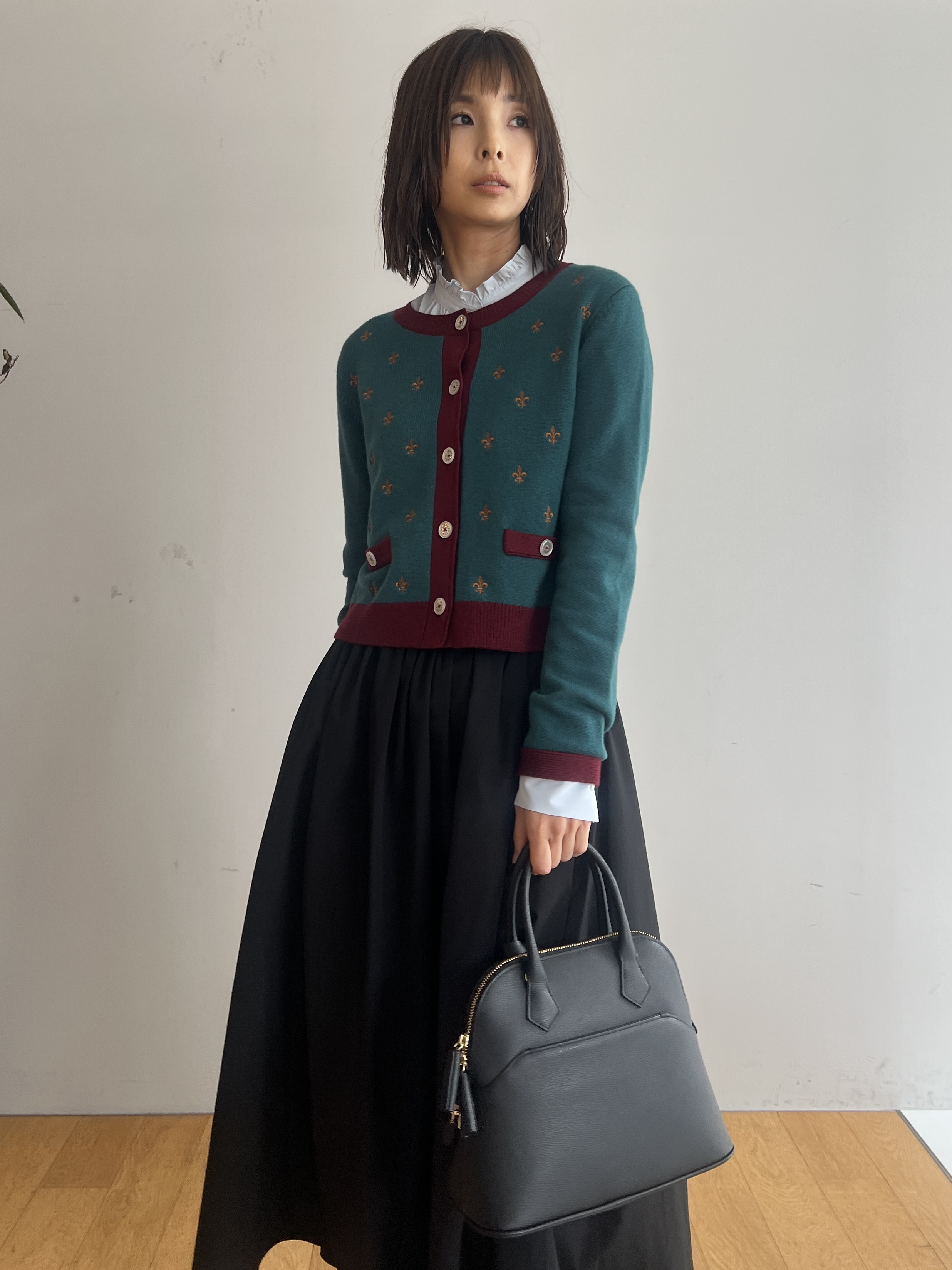 misaさんの「DRESSTERIOR｜◆mica della valle（ミカデラヴァッレ）Katia ハンドバッグ」を使ったコーディネート
