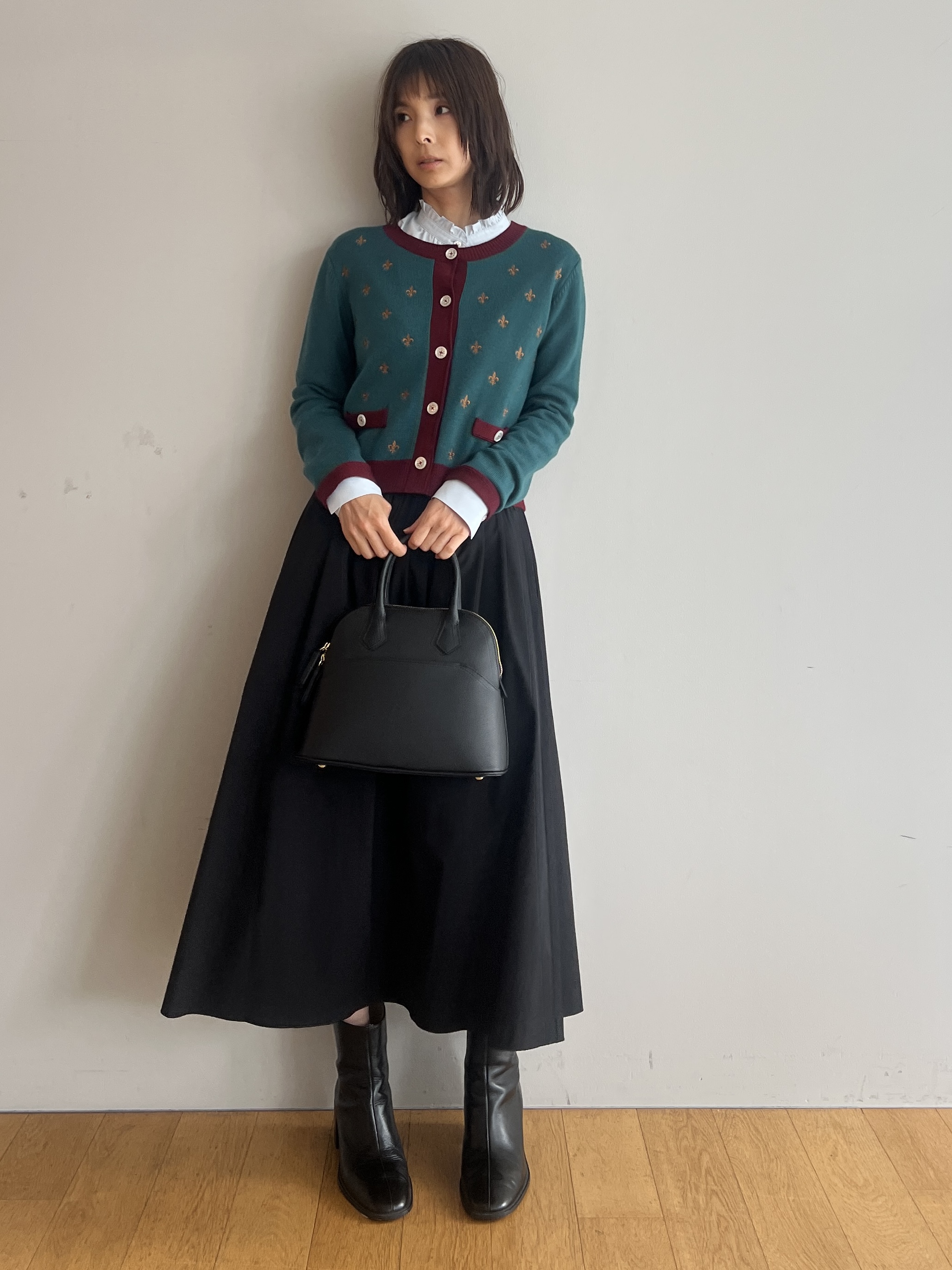 misaさんの「DRESSTERIOR｜◆mica della valle（ミカデラヴァッレ）Katia ハンドバッグ」を使ったコーディネート
