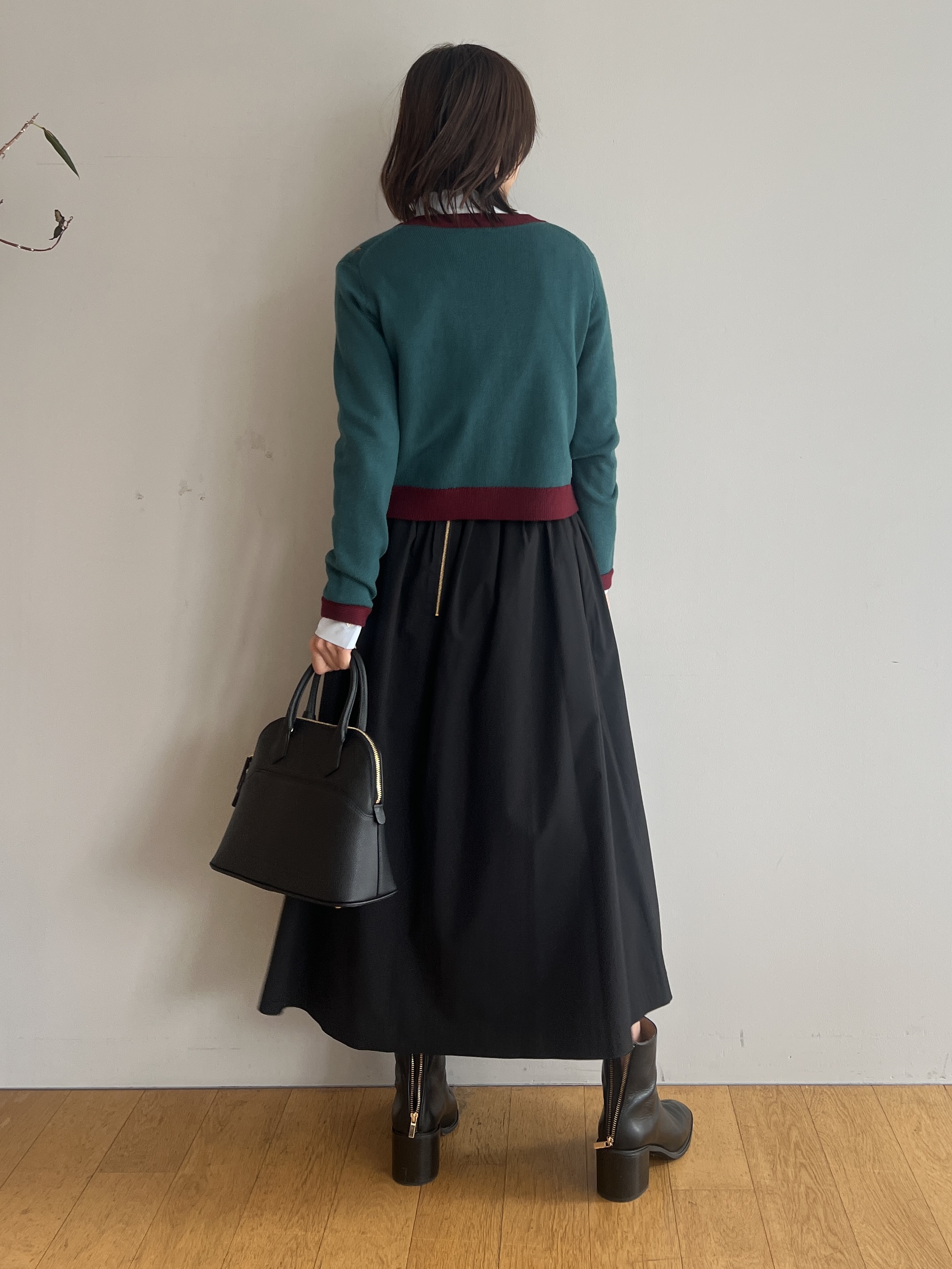 misaさんの「DRESSTERIOR｜◆mica della valle（ミカデラヴァッレ）Katia ハンドバッグ」を使ったコーディネート
