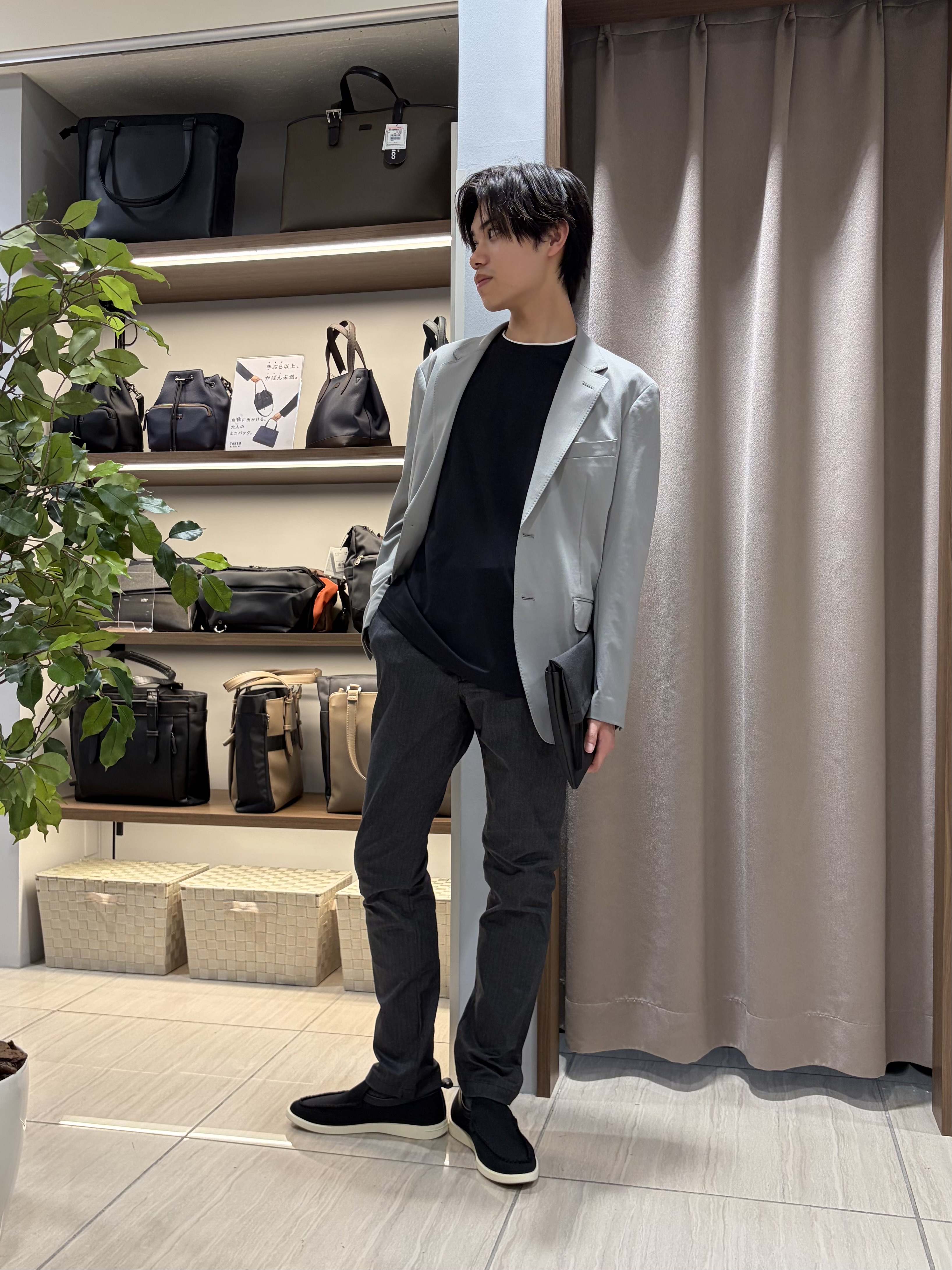 hiroさんの「TAKEO KIKUCHI｜【360&deg;ストレッチ／軽量】None Of Stress ライト ジャケット（セットアップ対応）」を使ったコーディネート