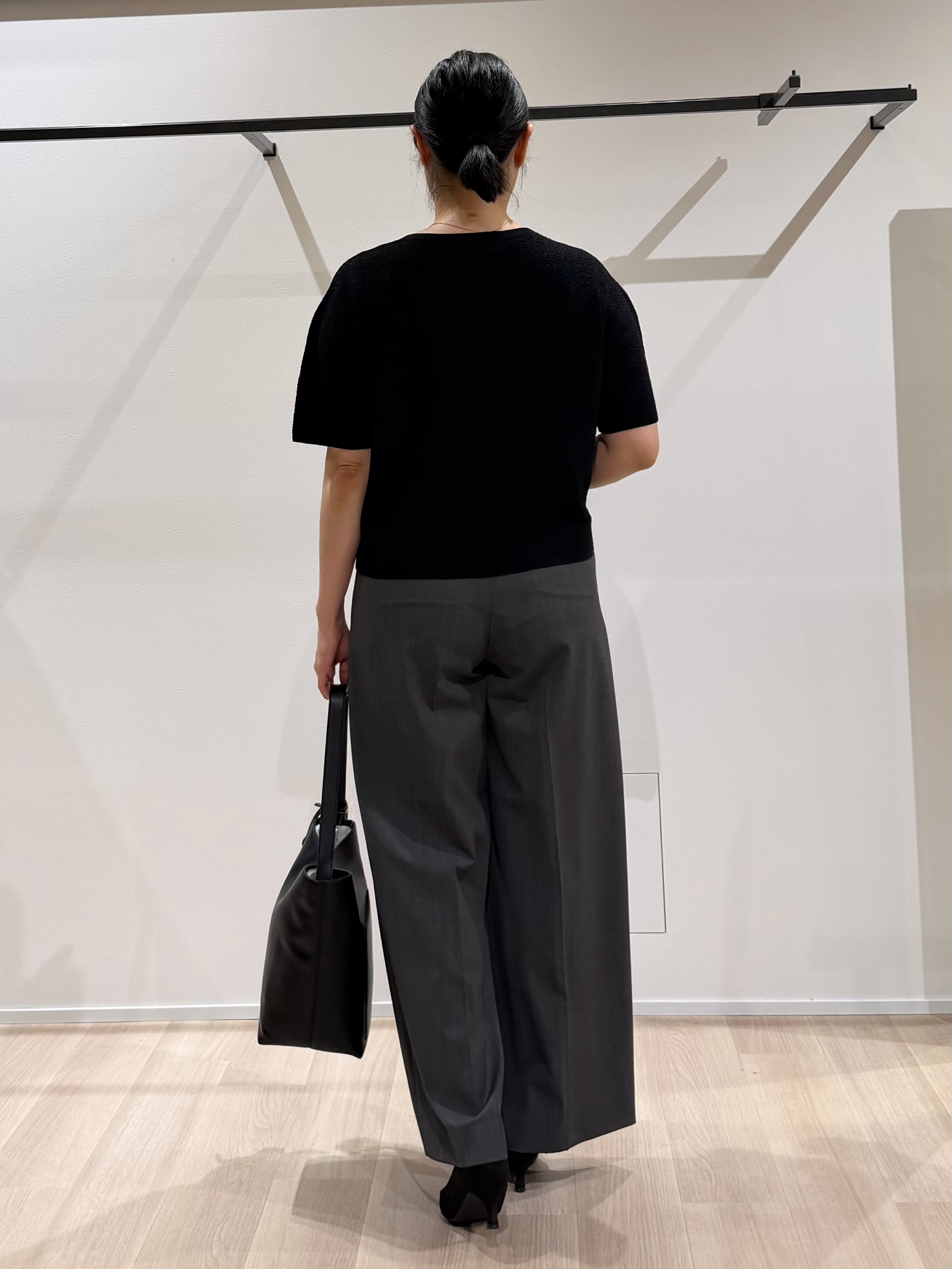 TOMOMIさんの「UNTITLED｜【セットアップ可】ドライタッチニットプルオーバー」を使ったコーディネート