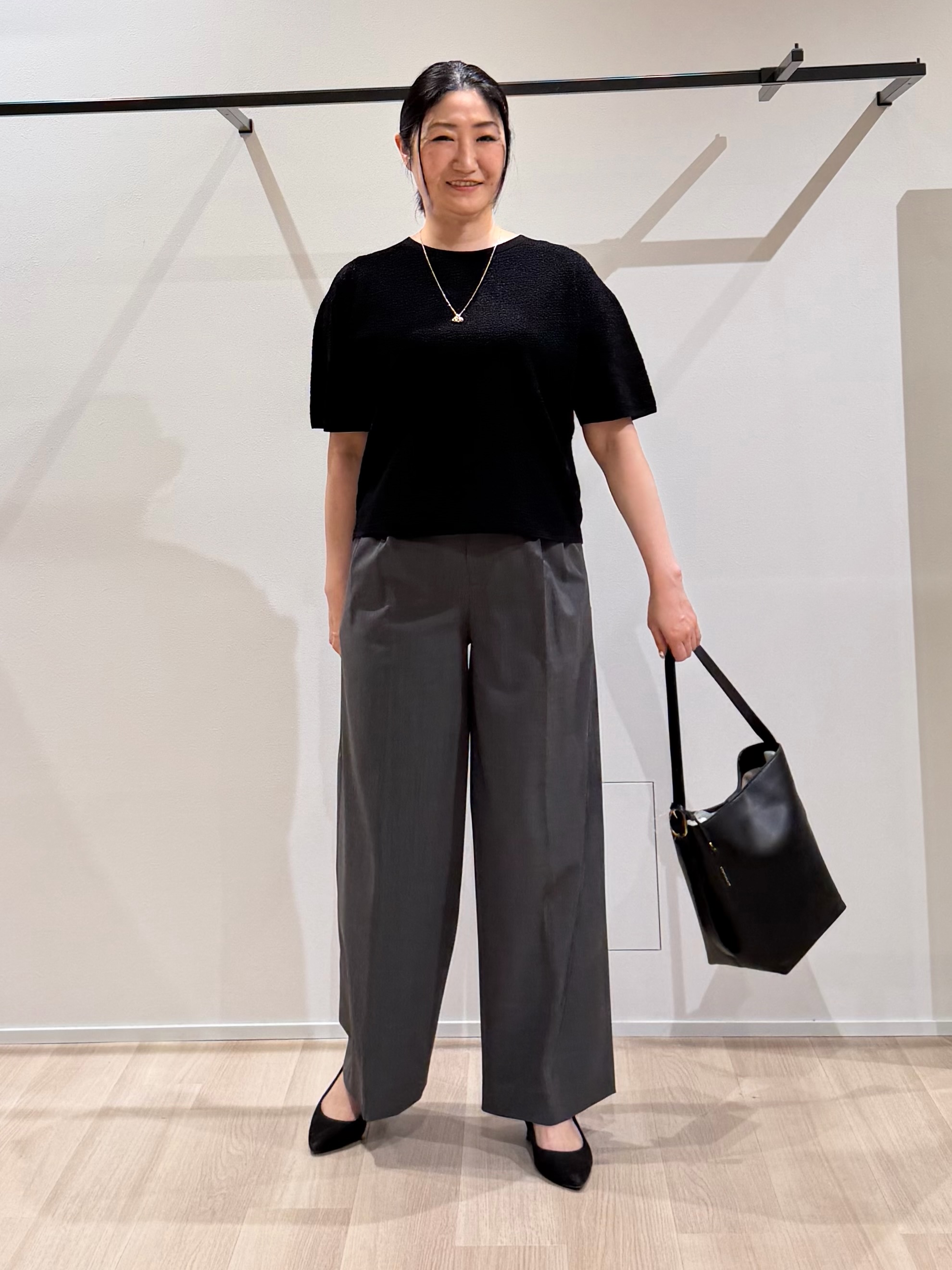 TOMOMIさんの「UNTITLED｜【セットアップ可】ドライタッチニットプルオーバー」を使ったコーディネート