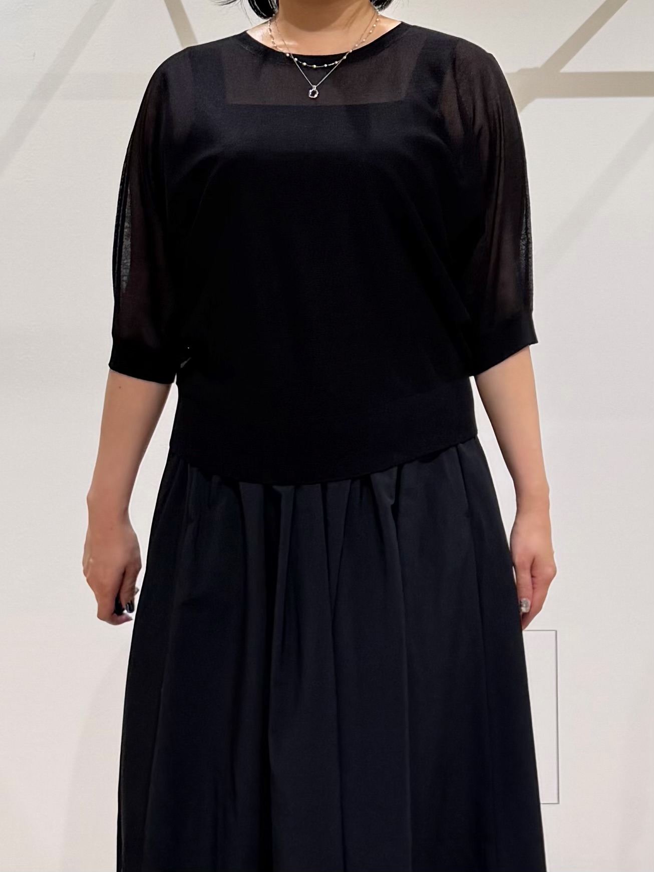 TOMOMIさんの「UNTITLED｜【体型カバー／洗える】シアードルマンニット」を使ったコーディネート