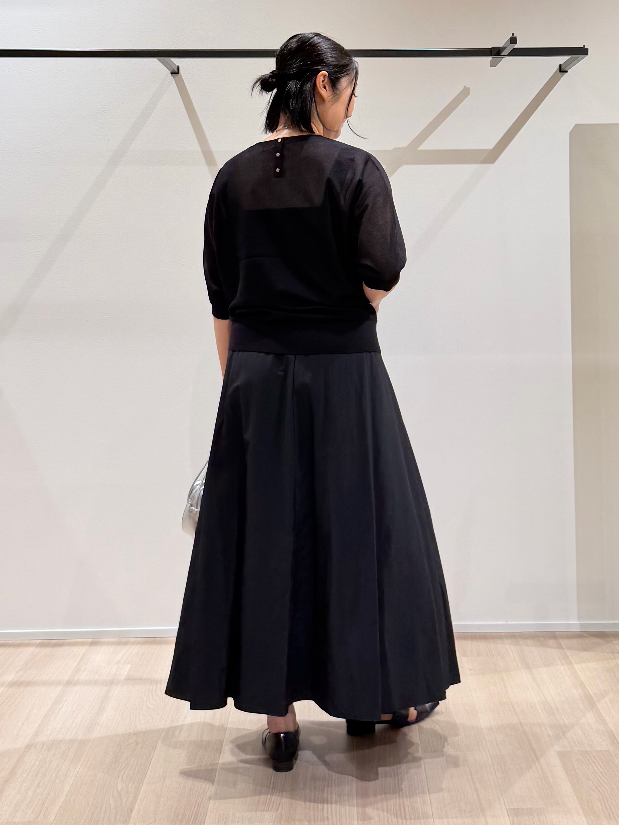 TOMOMIさんの「UNTITLED｜【体型カバー／洗える】シアードルマンニット」を使ったコーディネート