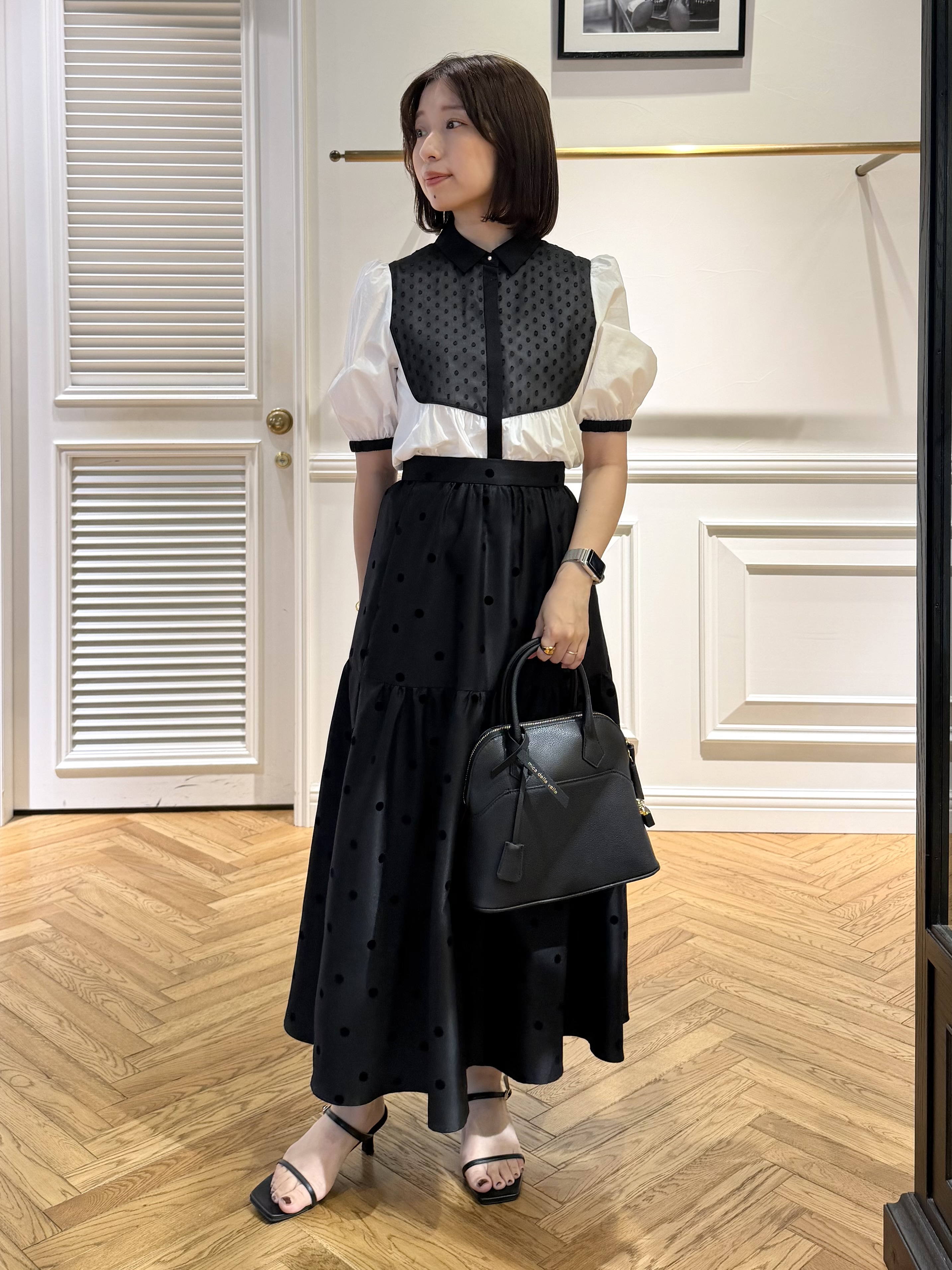 つじ まこさんの「DRESSTERIOR｜【着映え】パフスリーブ ブザムブラウス」を使ったコーディネート