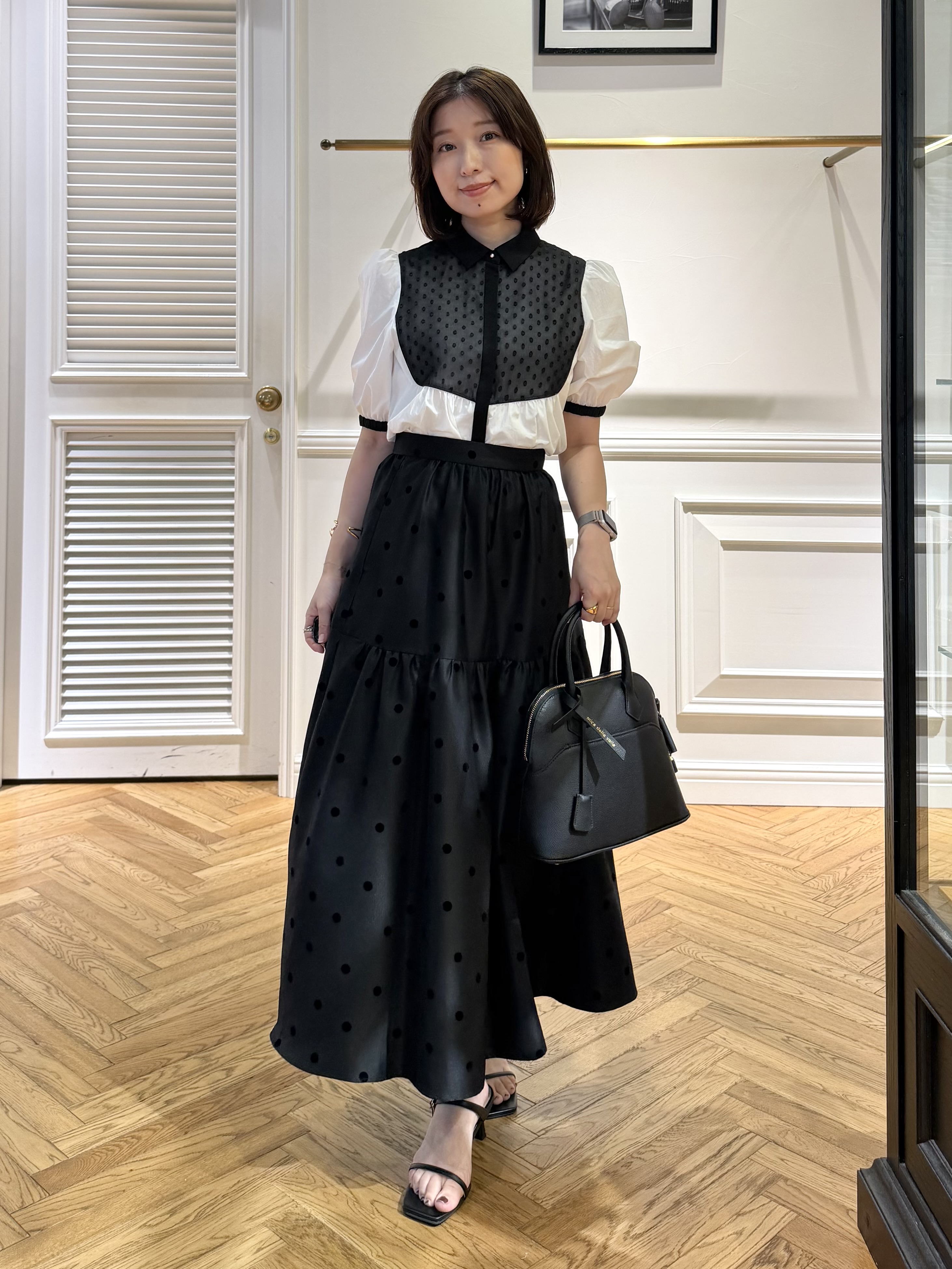 つじ まこさんの「DRESSTERIOR｜【着映え】パフスリーブ ブザムブラウス」を使ったコーディネート