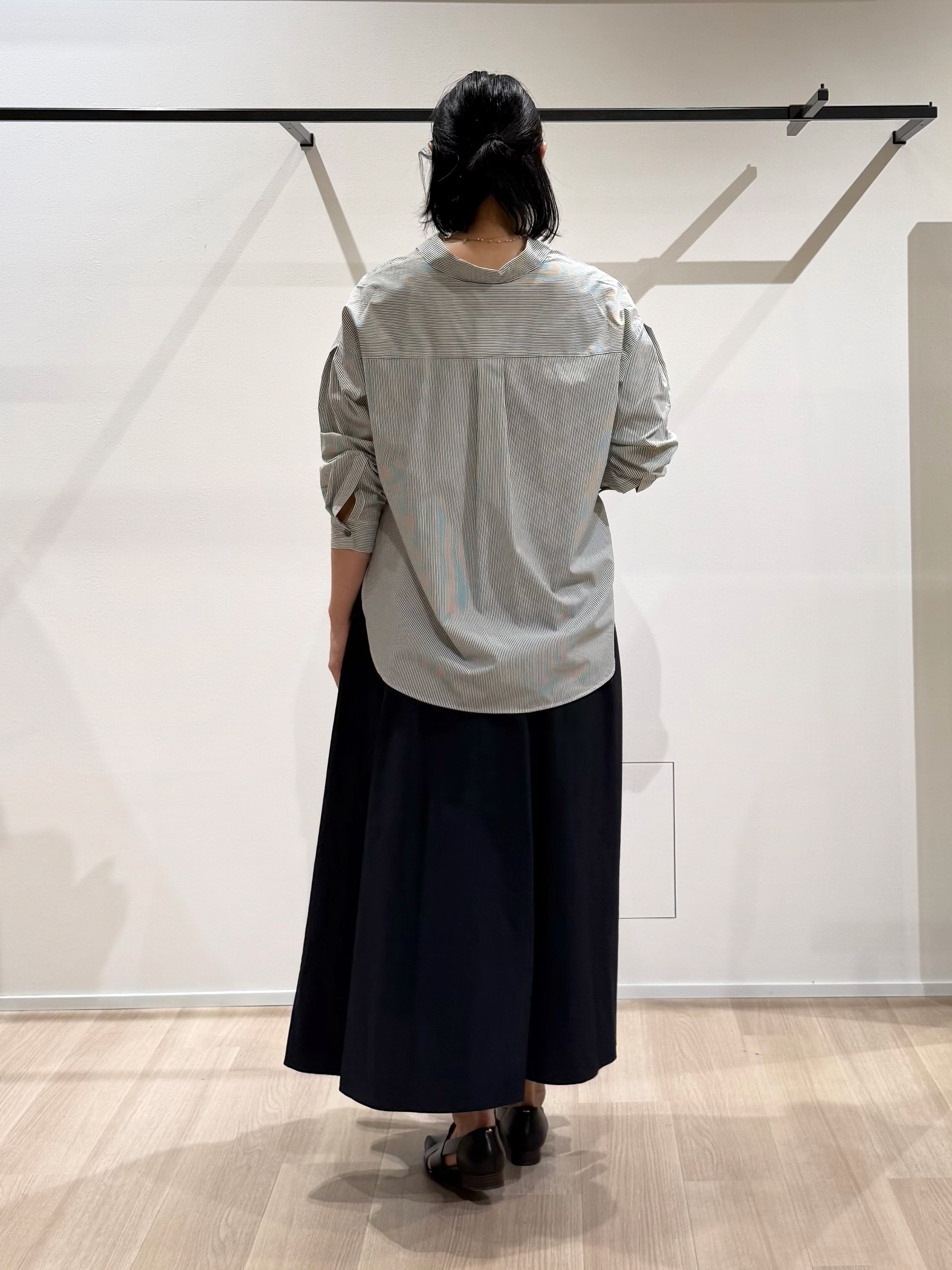 TOMOMIさんの「UNTITLED｜【撥水／裏地なし軽量】ギャザーボリュームスカート」を使ったコーディネート