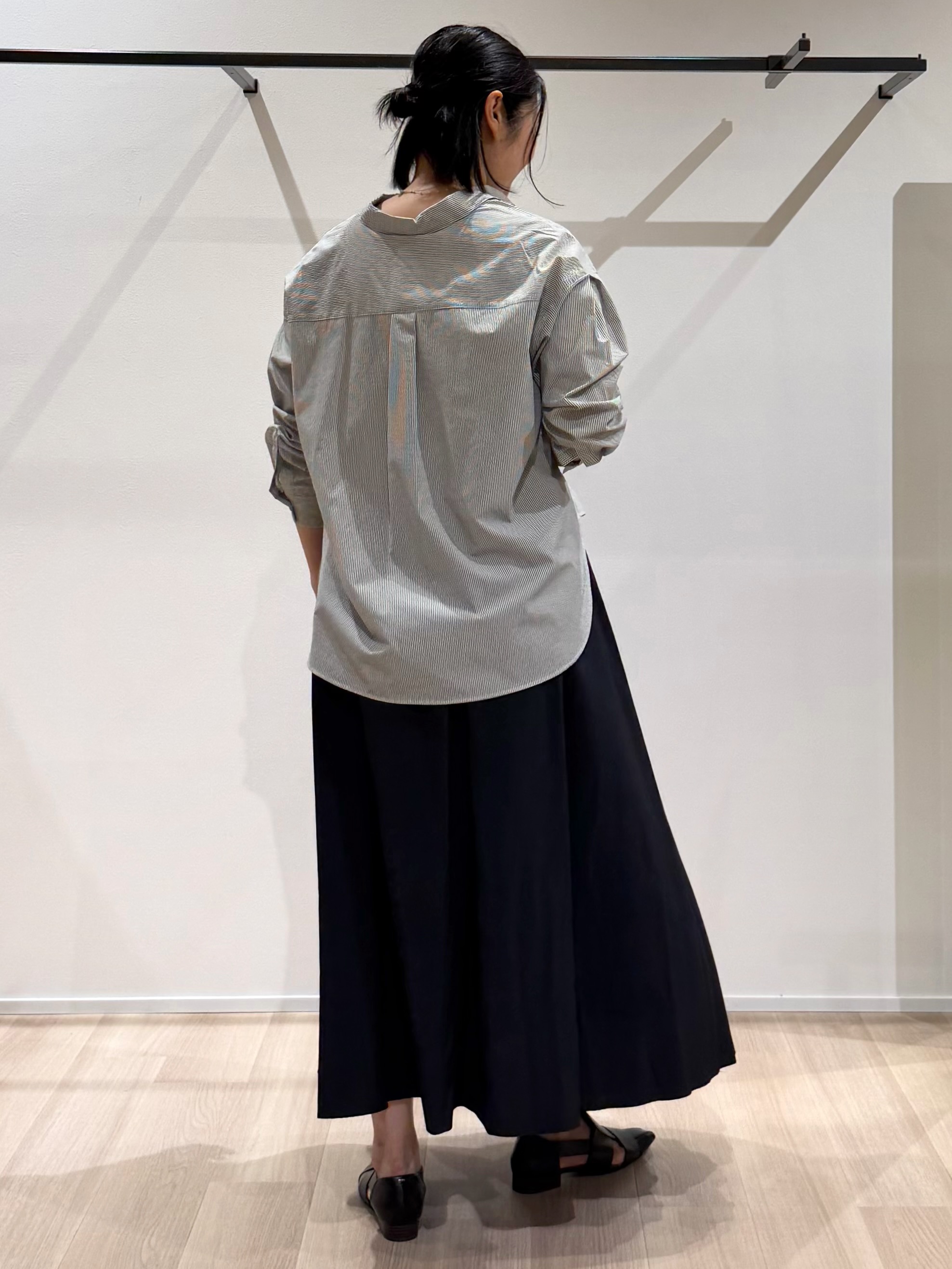 TOMOMIさんの「UNTITLED｜【撥水／裏地なし軽量】ギャザーボリュームスカート」を使ったコーディネート