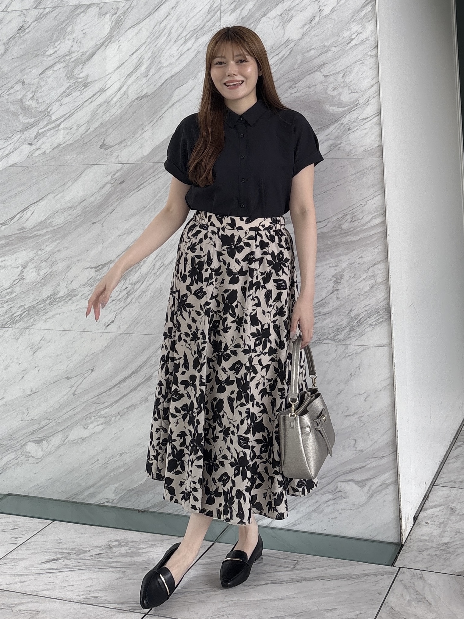 sayaさんの「grove｜ドルマンシャツブラウス」を使ったコーディネート