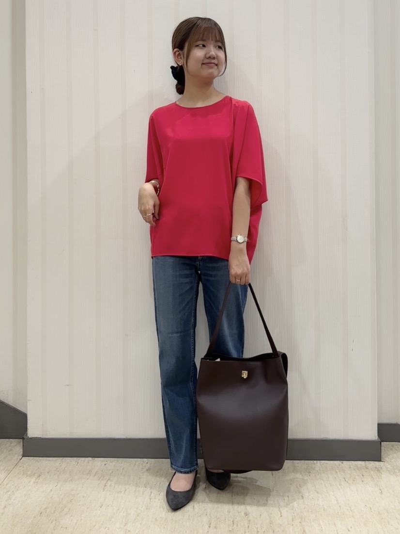 ちひさんの「INDIVI｜【褒められデニム】スリムストレート デニムパンツ」を使ったコーディネート