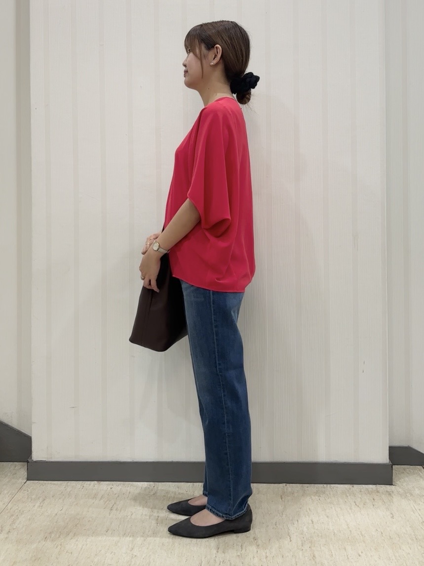 ちひさんの「INDIVI｜【褒められデニム】スリムストレート デニムパンツ」を使ったコーディネート