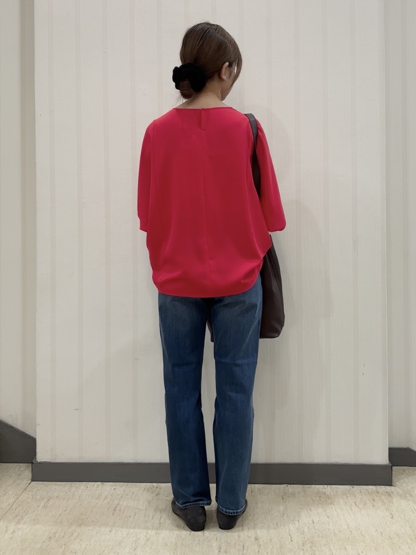ちひさんの「INDIVI｜【褒められデニム】スリムストレート デニムパンツ」を使ったコーディネート