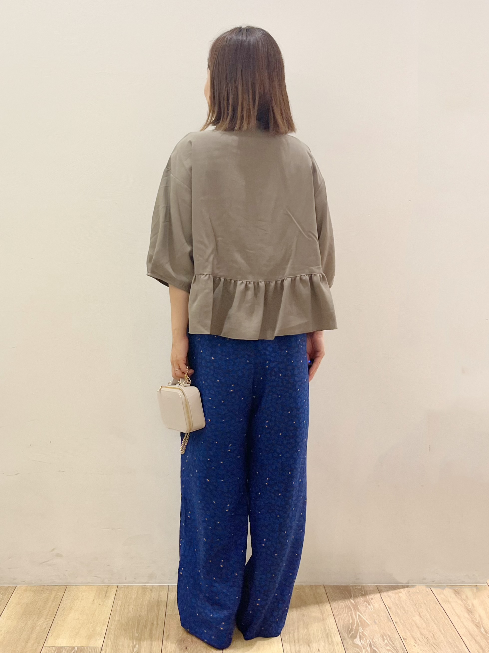 kcさんの「OPAQUE.CLIP｜小花柄イージーワイドパンツ【洗濯機OK】」を使ったコーディネート