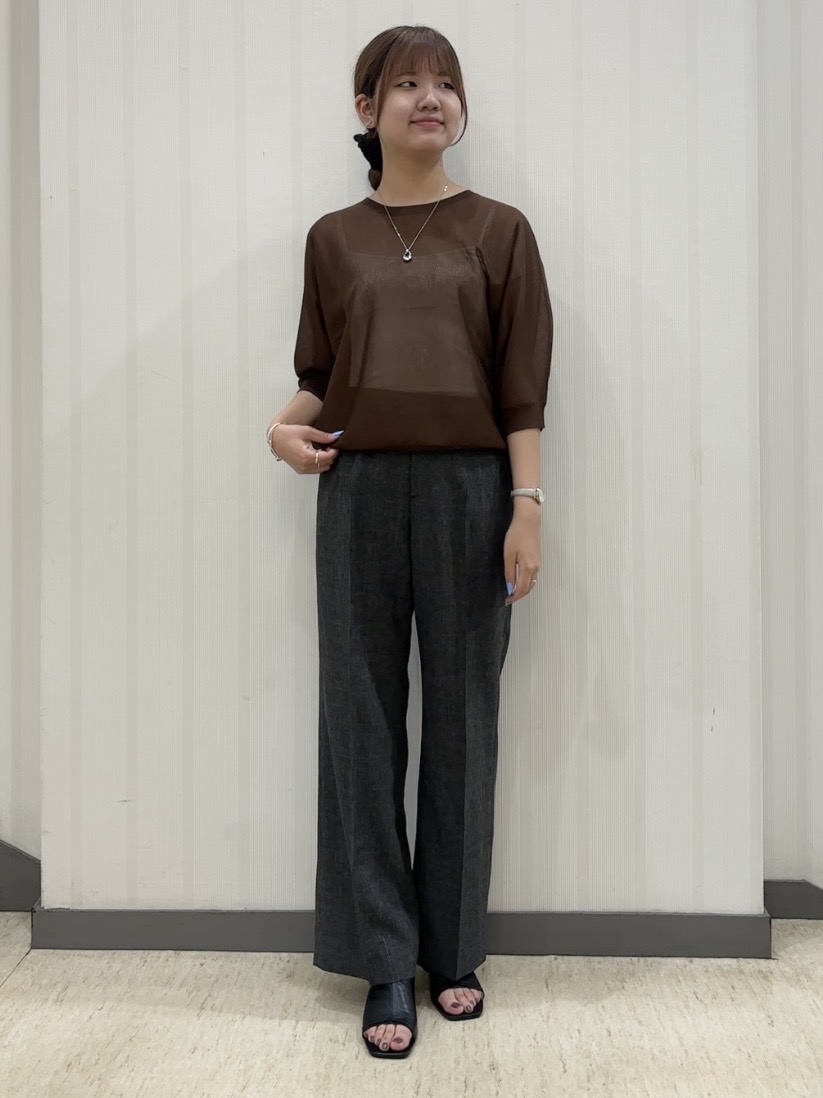 ちひさんの「INDIVI｜【UVケア／接触冷感】リネン風チェックストレートパンツ」を使ったコーディネート