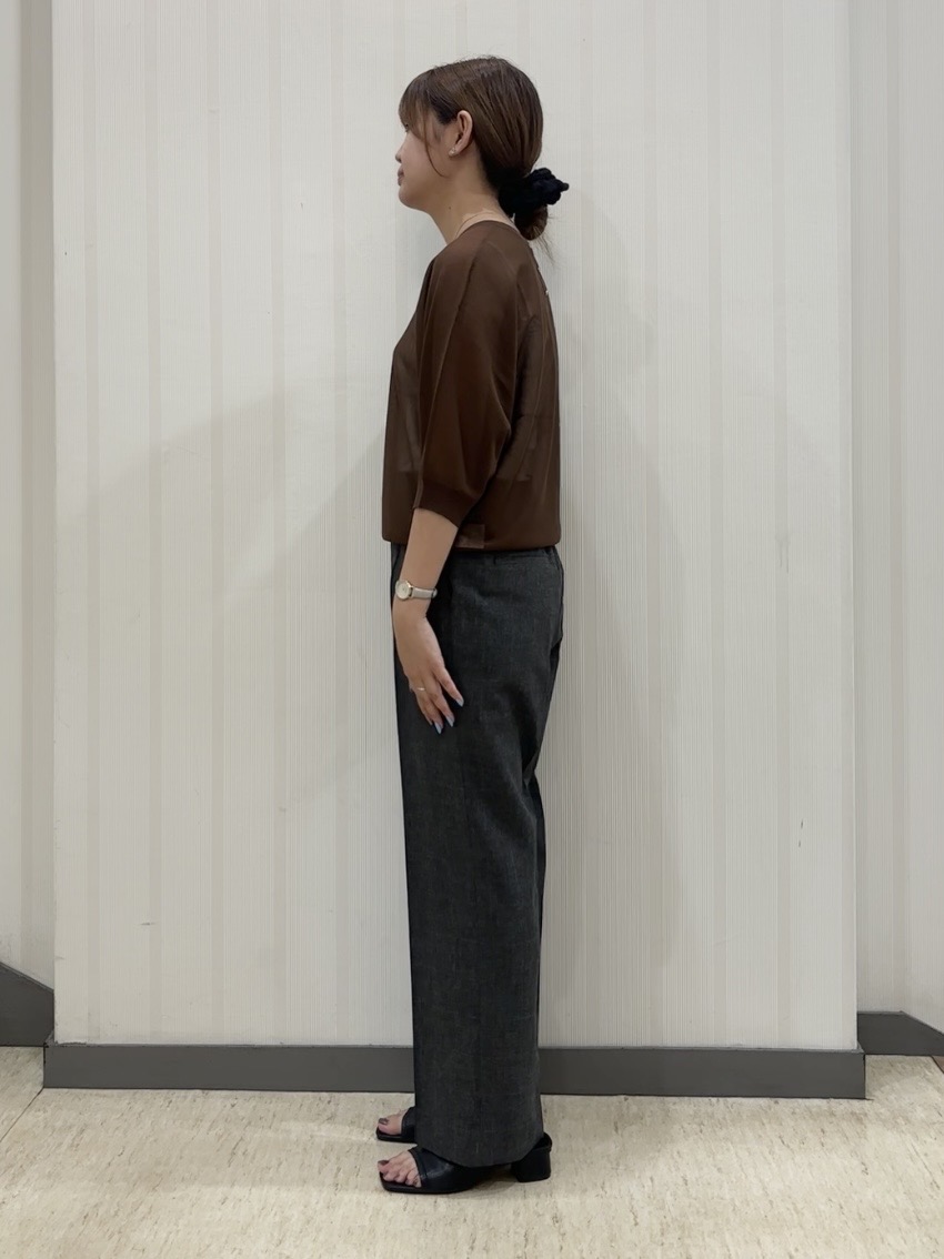 ちひさんの「INDIVI｜【UVケア／接触冷感】リネン風チェックストレートパンツ」を使ったコーディネート