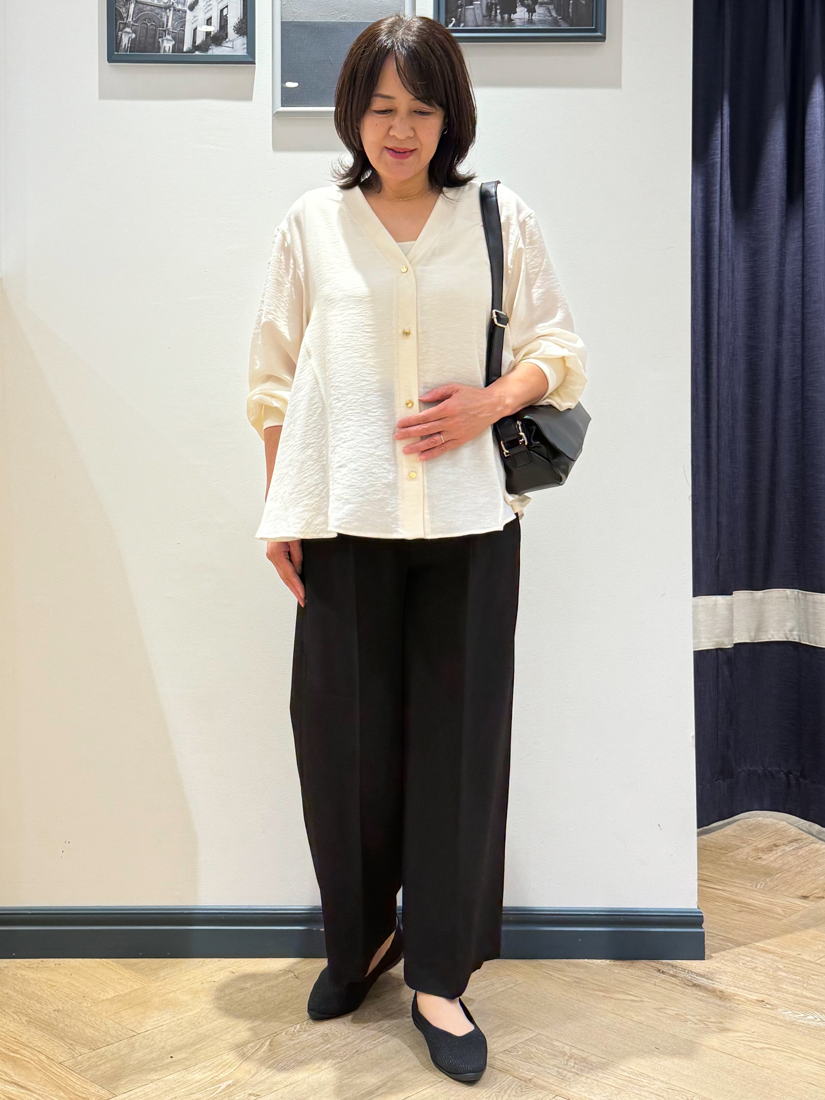 Lilyさんの「grove｜シアーシャツカーディガン」を使ったコーディネート