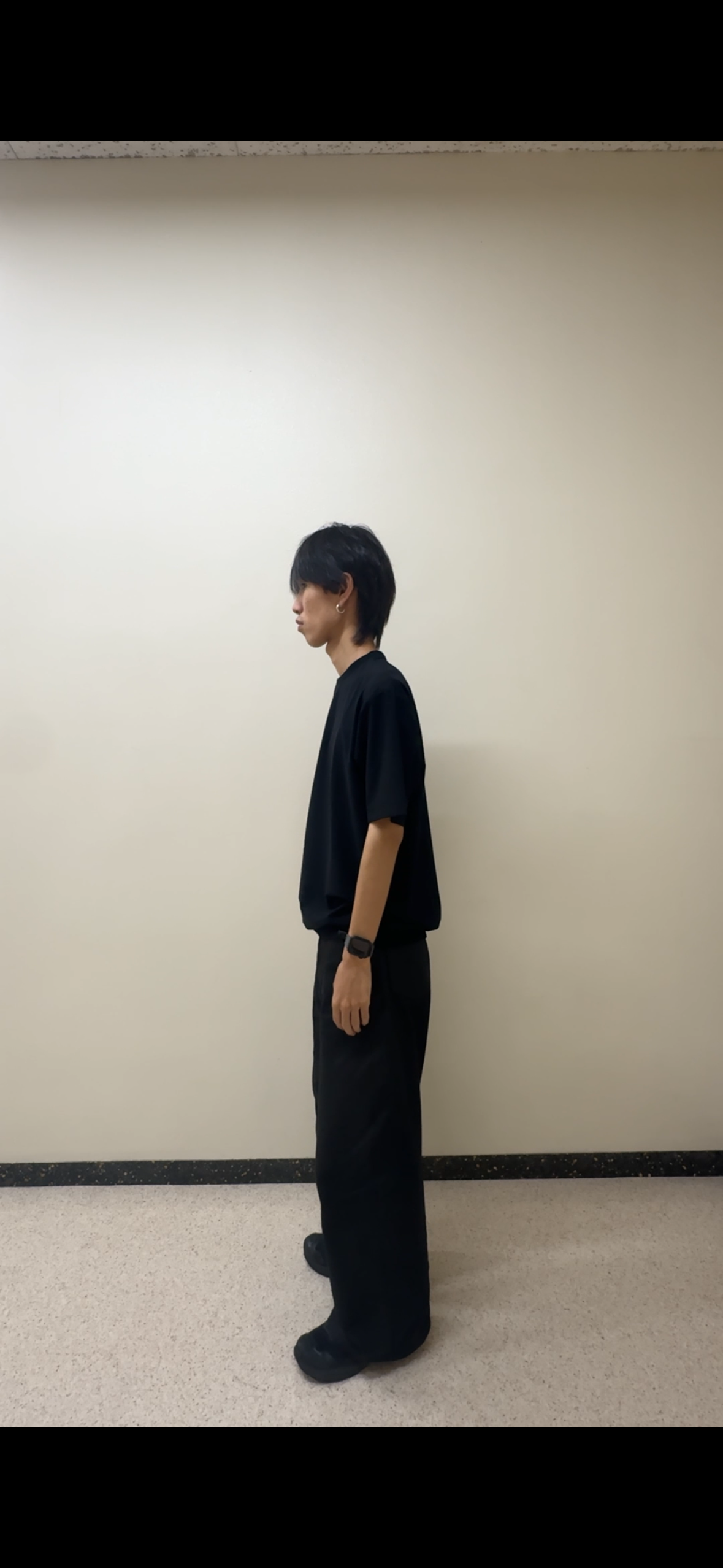 平畑慶さんの「TAKEO KIKUCHI｜【通気性】AIR TOOL LIGHT Ｔシャツ」を使ったコーディネート