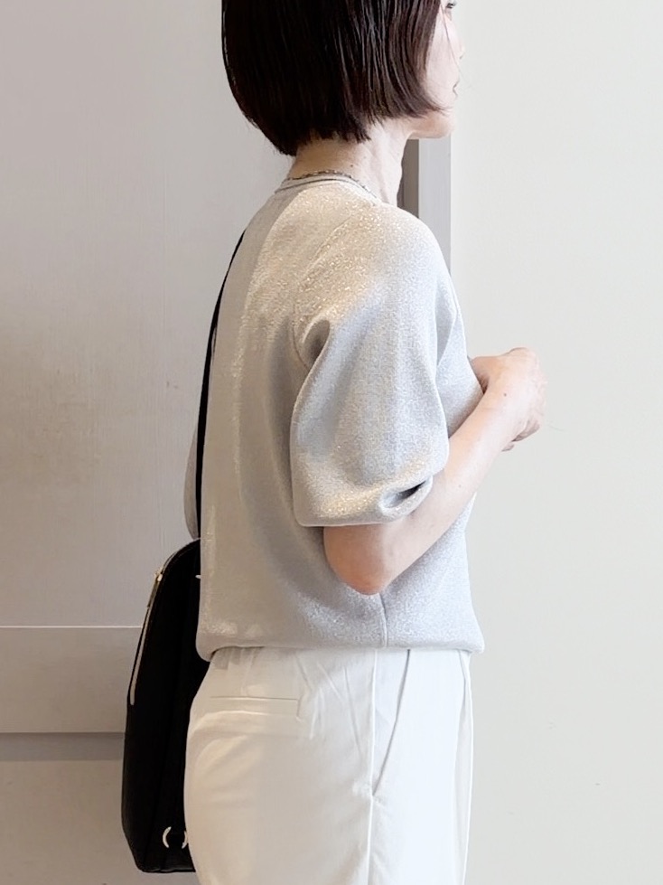 yamakoさんの「grove｜【シリーズ累計36万枚/UVカット・ひんやり・洗濯機OK】やわらかドライタッチ 五分袖クルーネックニ」を使ったコーディネート