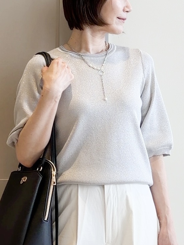 yamakoさんの「grove｜【シリーズ累計36万枚/UVカット・ひんやり・洗濯機OK】やわらかドライタッチ 五分袖クルーネックニ」を使ったコーディネート