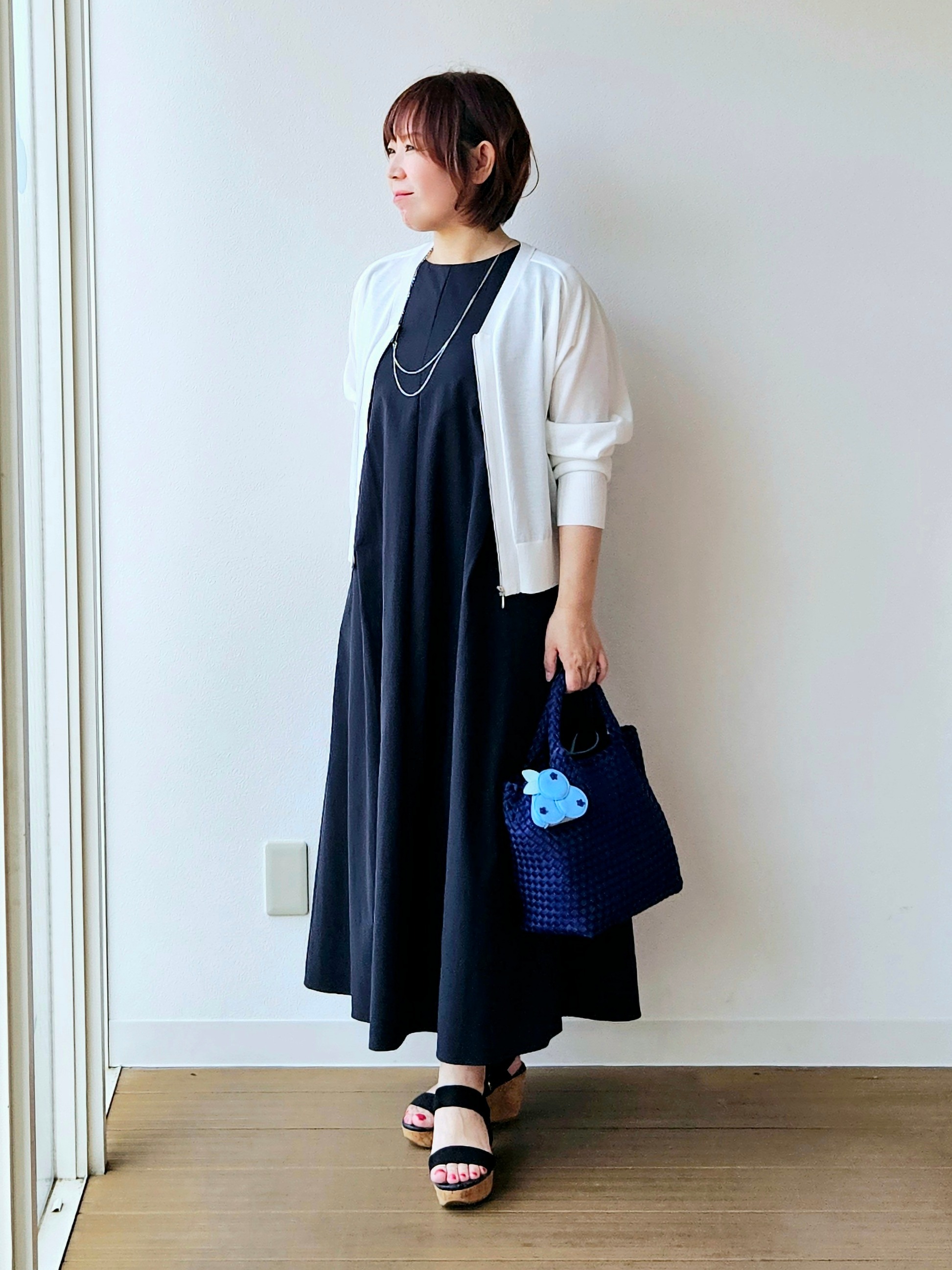 やじまさんの「UNTITLED｜【アンサンブル可/日除け・冷房対策】シアーレーヨンZIPカーディガン」を使ったコーディネート