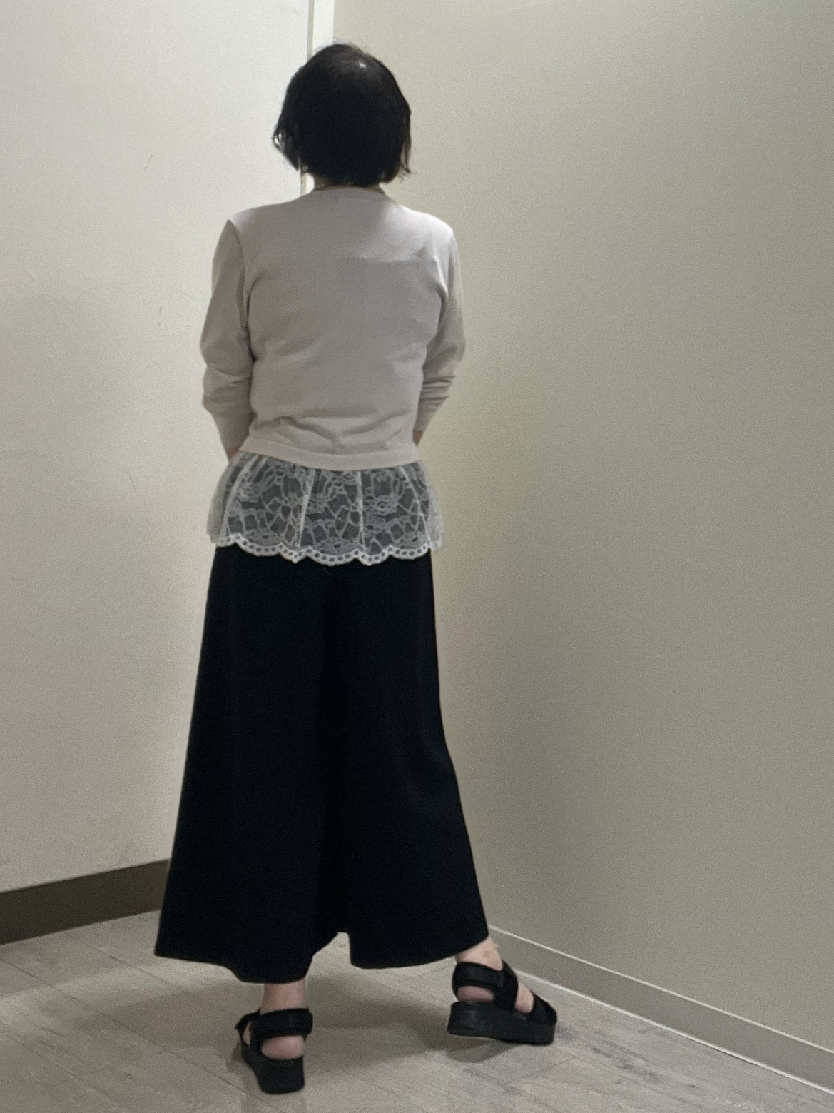 mariさんの「Reflect｜【手洗い可】レースデザインニットカーディガン」を使ったコーディネート